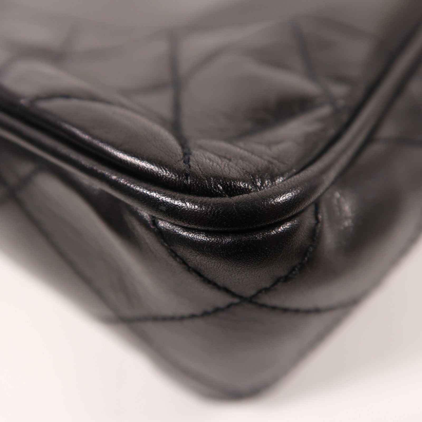 CHANEL 羊皮皮革Chain Shoulder金扣鏈帶肩背袋