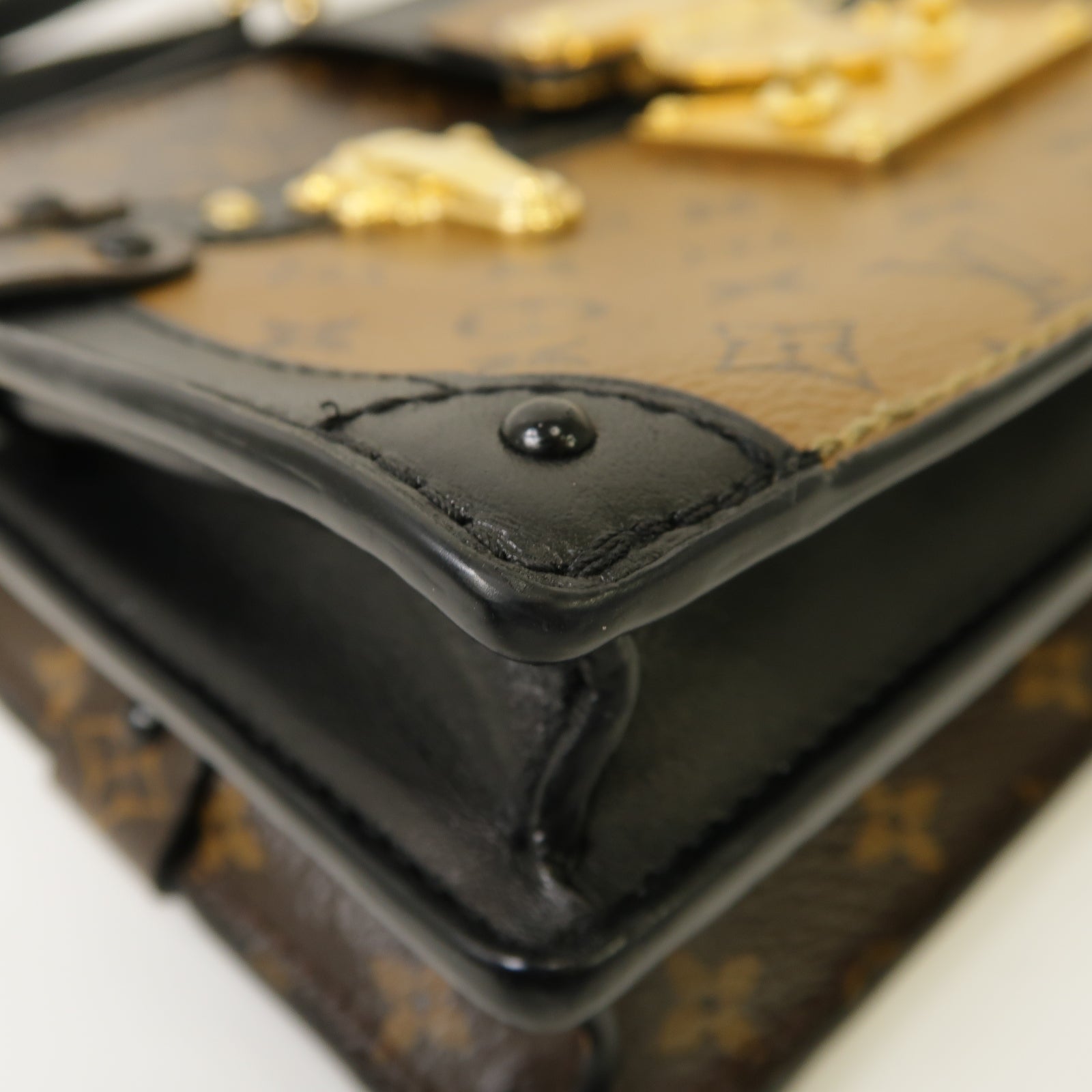 LOUIS VUITTON 【激減優惠】Monogram Reverse Trunk Clutch金扣肩背袋啡色/黑色