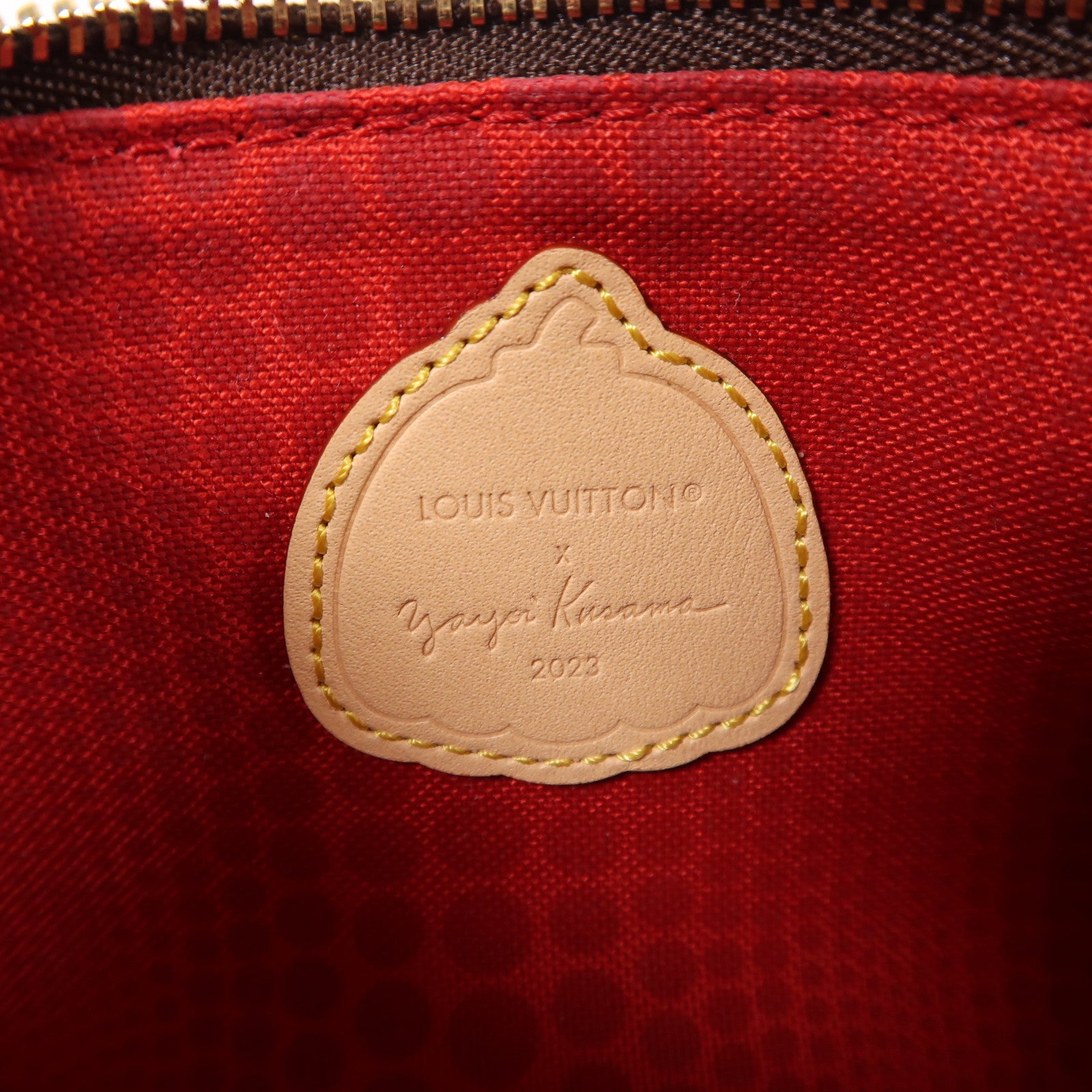 LOUIS VUITTON 塗層帆布Pochette Accessoires LV X YK金扣手挽袋