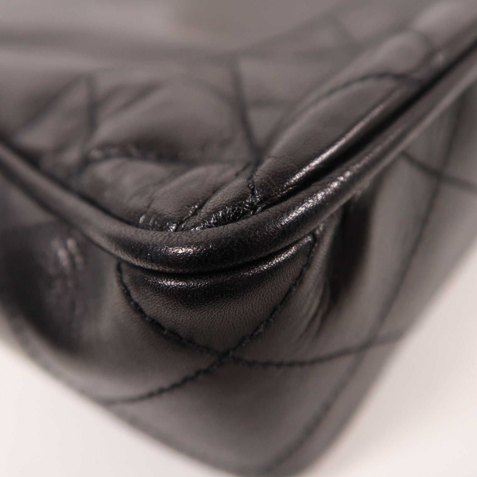 CHANEL 羊皮皮革Chain Shoulder金扣鏈帶肩背袋