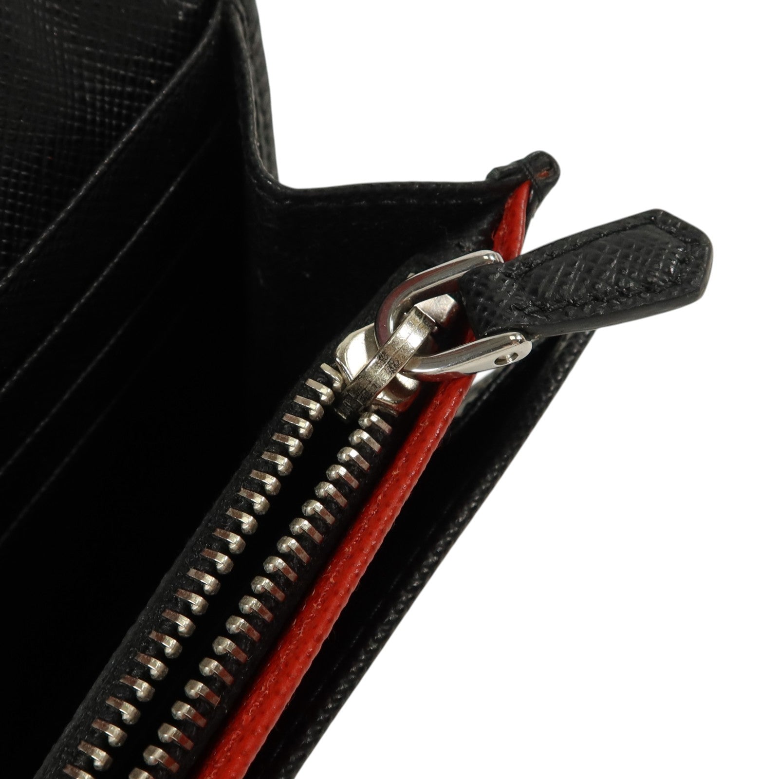 PRADA Saffiano皮革Long Wallet銀扣長錢包