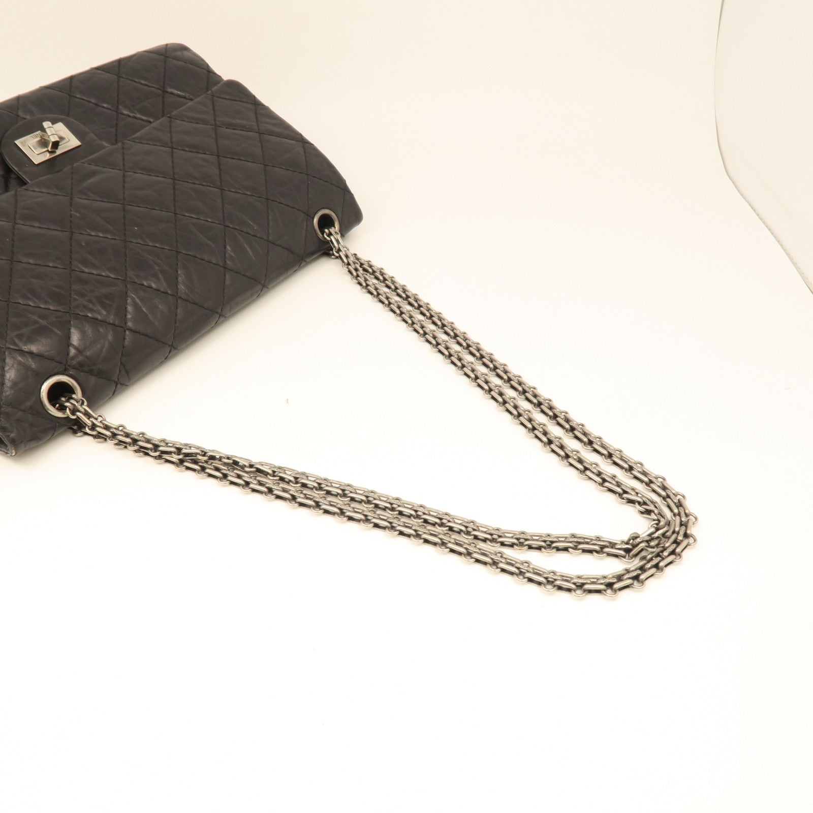 CHANEL rhombic cowhide leather 2.55 Chain Shoulder silver buckle chain shoulder bag black