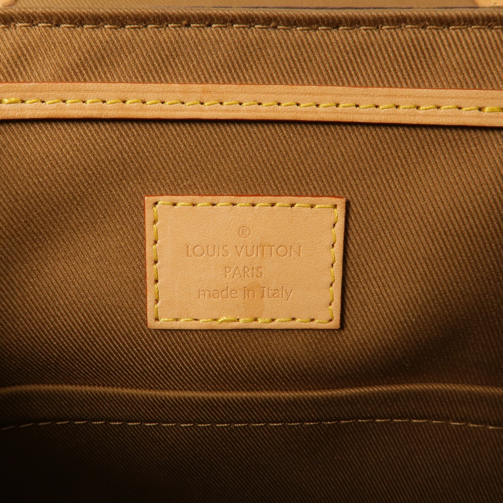 LOUIS VUITTON Monogram Excursion PM背包