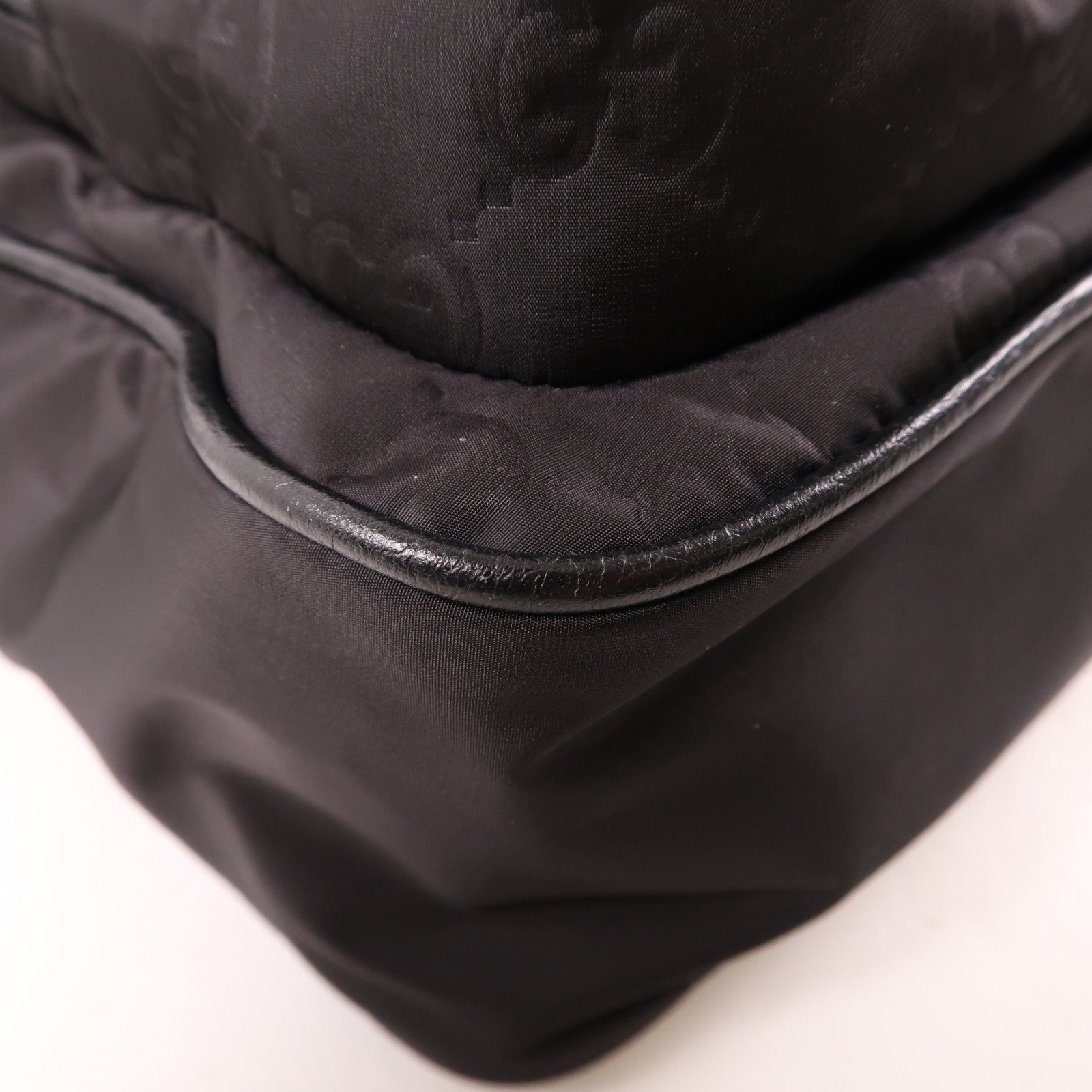 GUCCI 尼龍Shoulder Bag銀扣肩背袋黑色