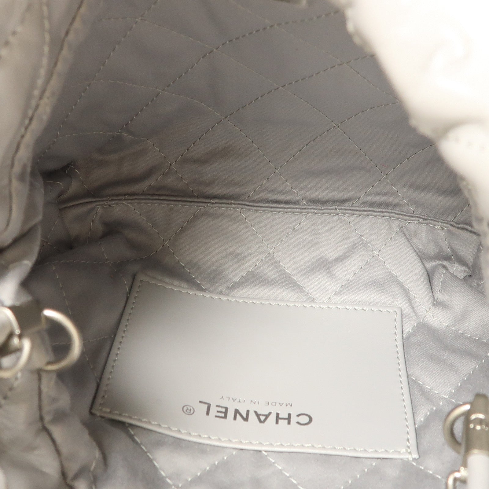 CHANEL 羊皮皮革Mini Chanel 22銀扣鏈帶手挽肩背兩用袋