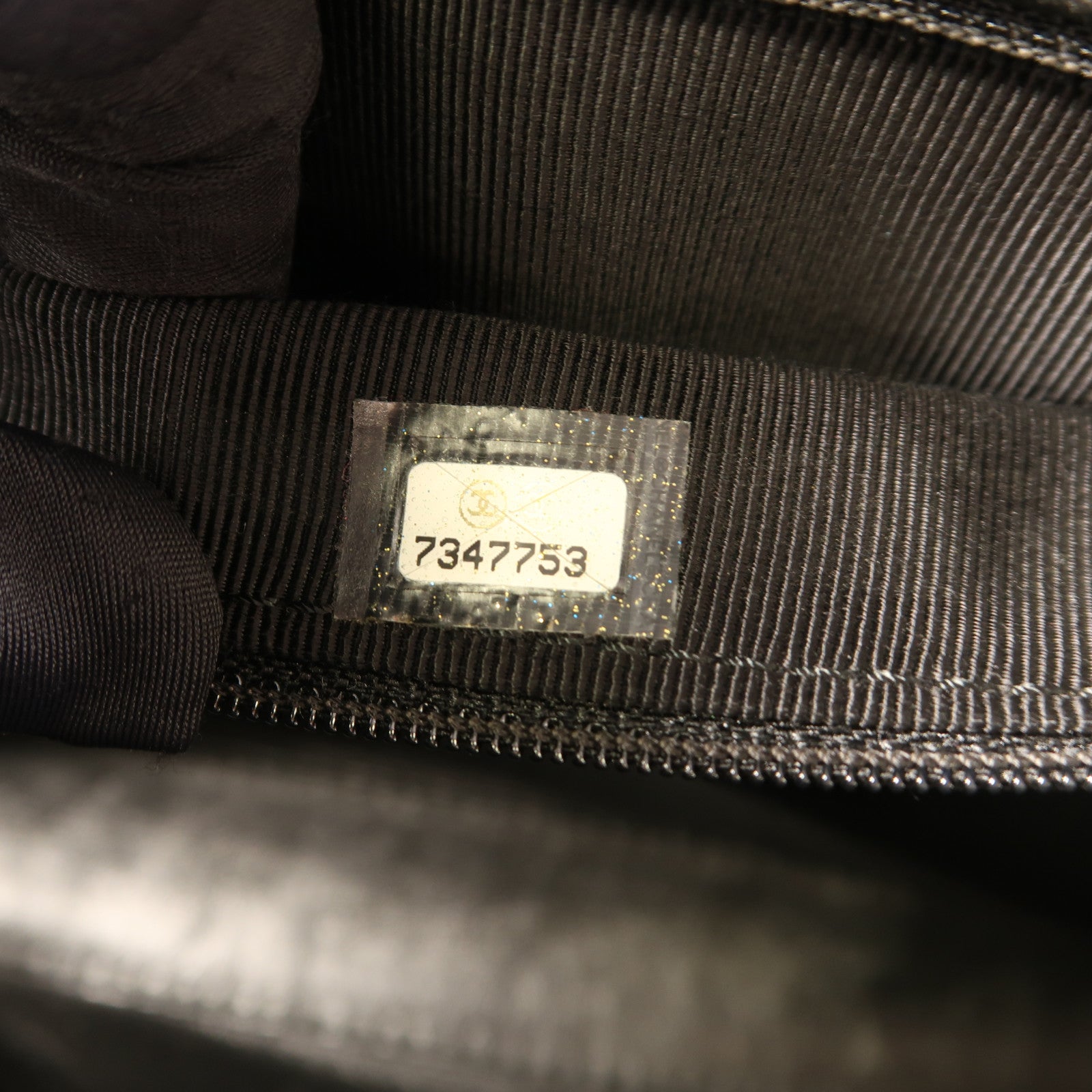 CHANEL 牛皮皮革Vintage Shoulder Bag金扣肩背袋