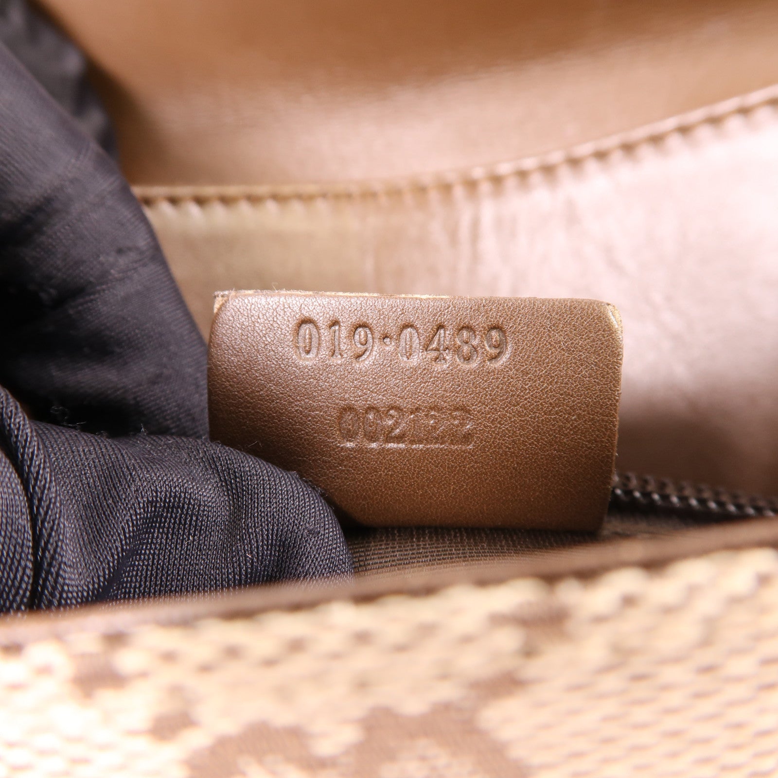 GUCCI 帆布Shoulder Bag銀扣肩背袋