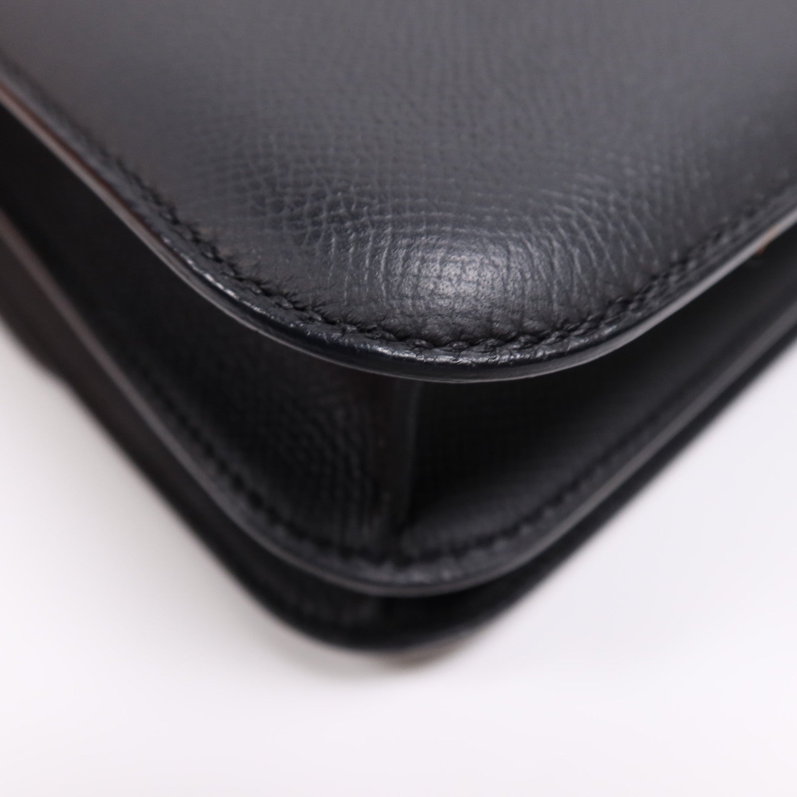 HERMES Epsom皮革Constance 24金扣肩背袋Noir