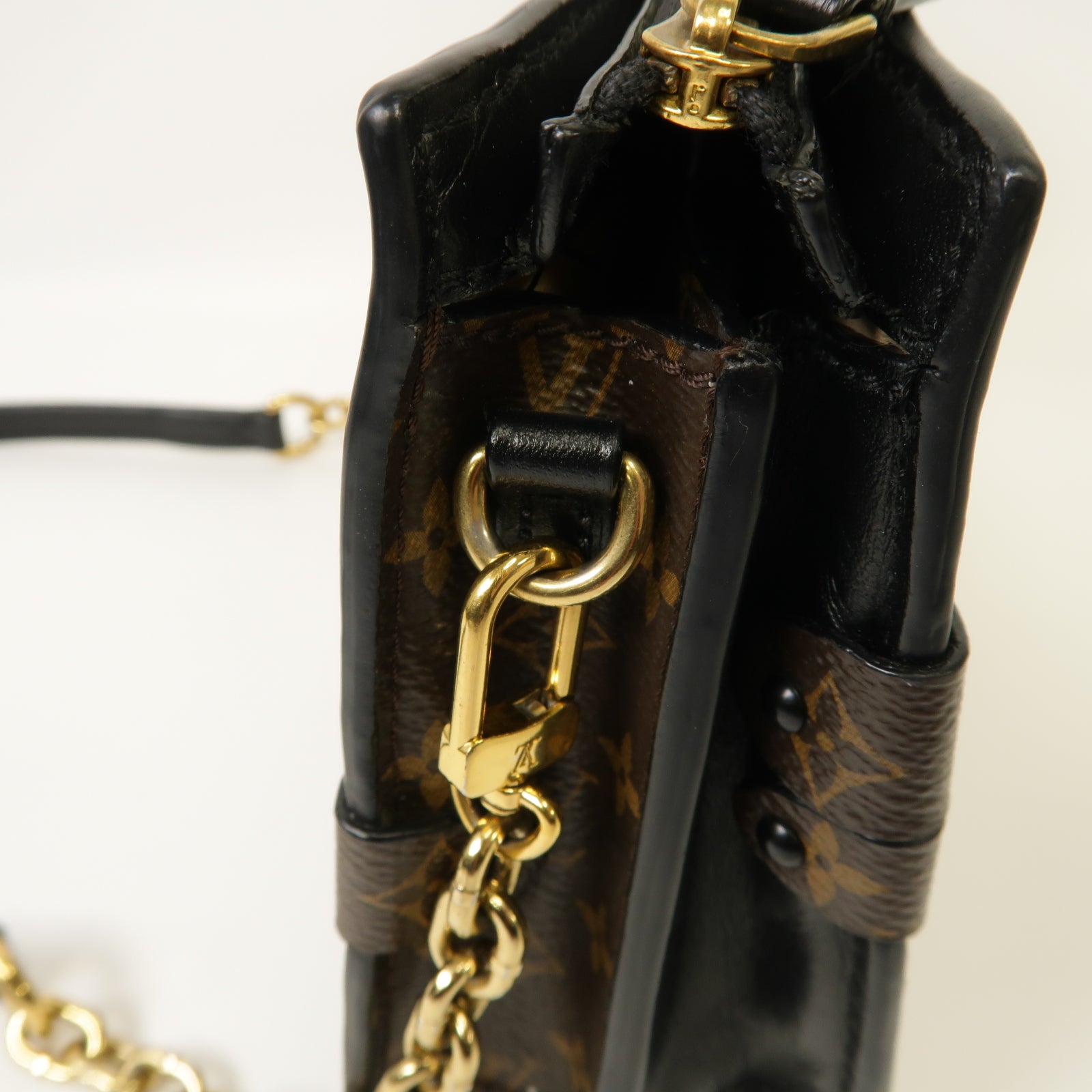 LOUIS VUITTON 【激減優惠】Monogram Reverse Trunk Clutch金扣肩背袋啡色/黑色