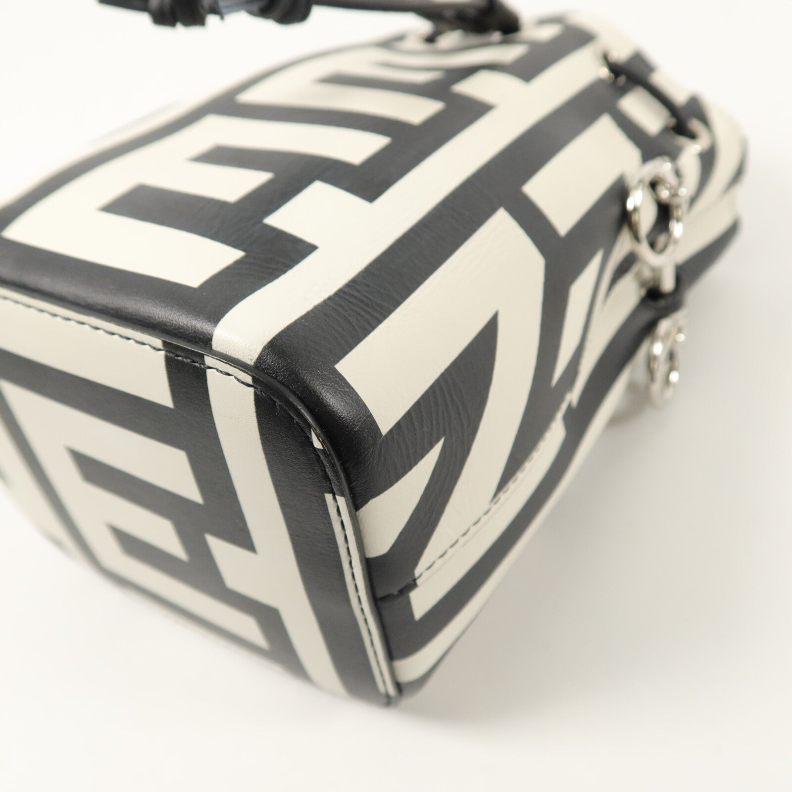 FENDI 牛皮皮革Mini Mon Tresor手挽肩背兩用袋