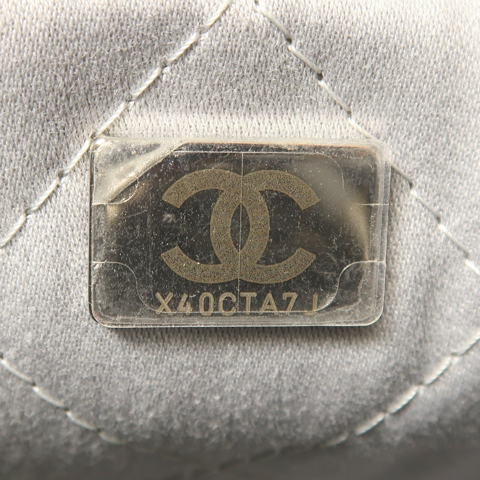 CHANEL 羊皮皮革Mini Chanel 22銀扣鏈帶手挽肩背兩用袋