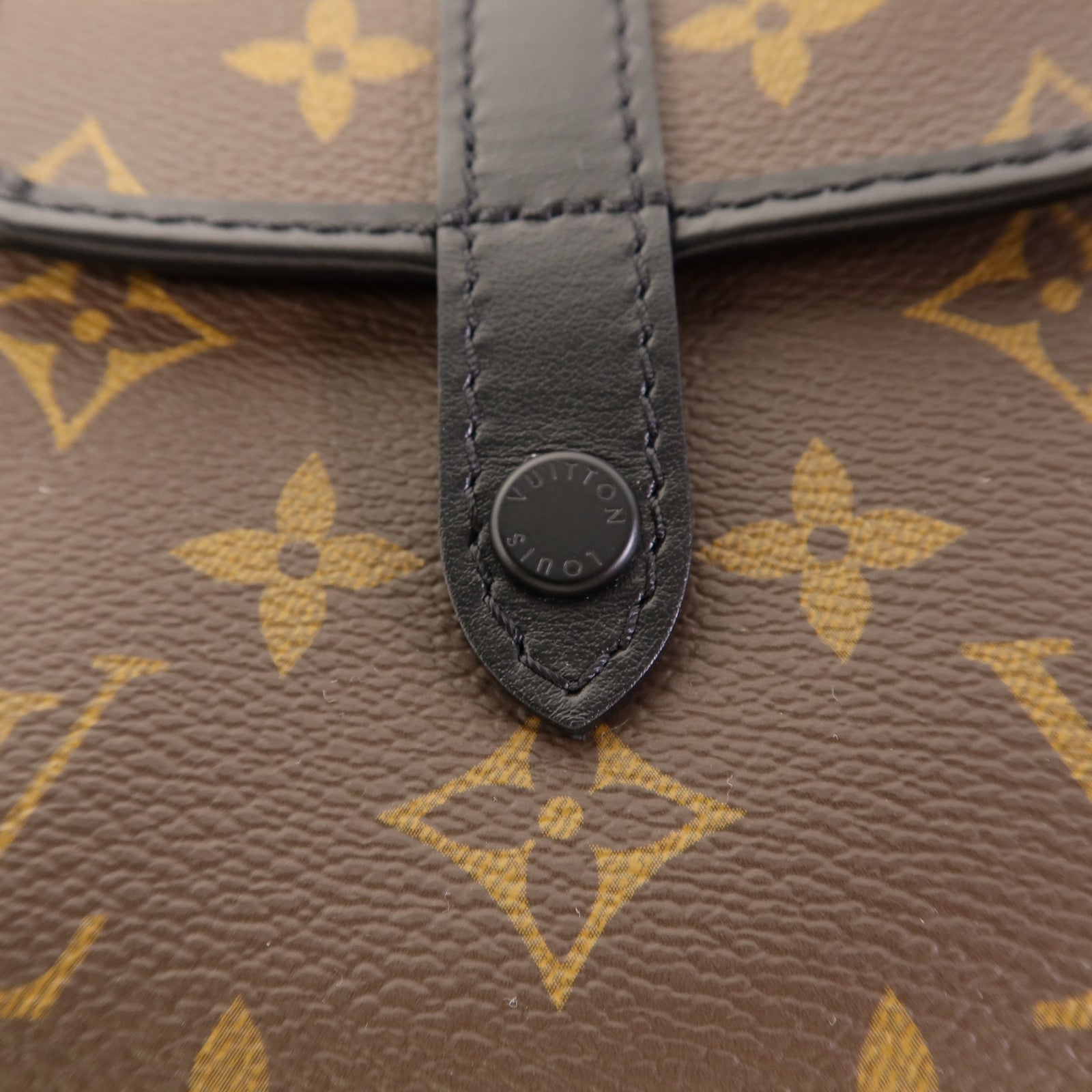 LOUIS VUITTON Monogram Macassar Christopher Wearable Wallet肩背袋