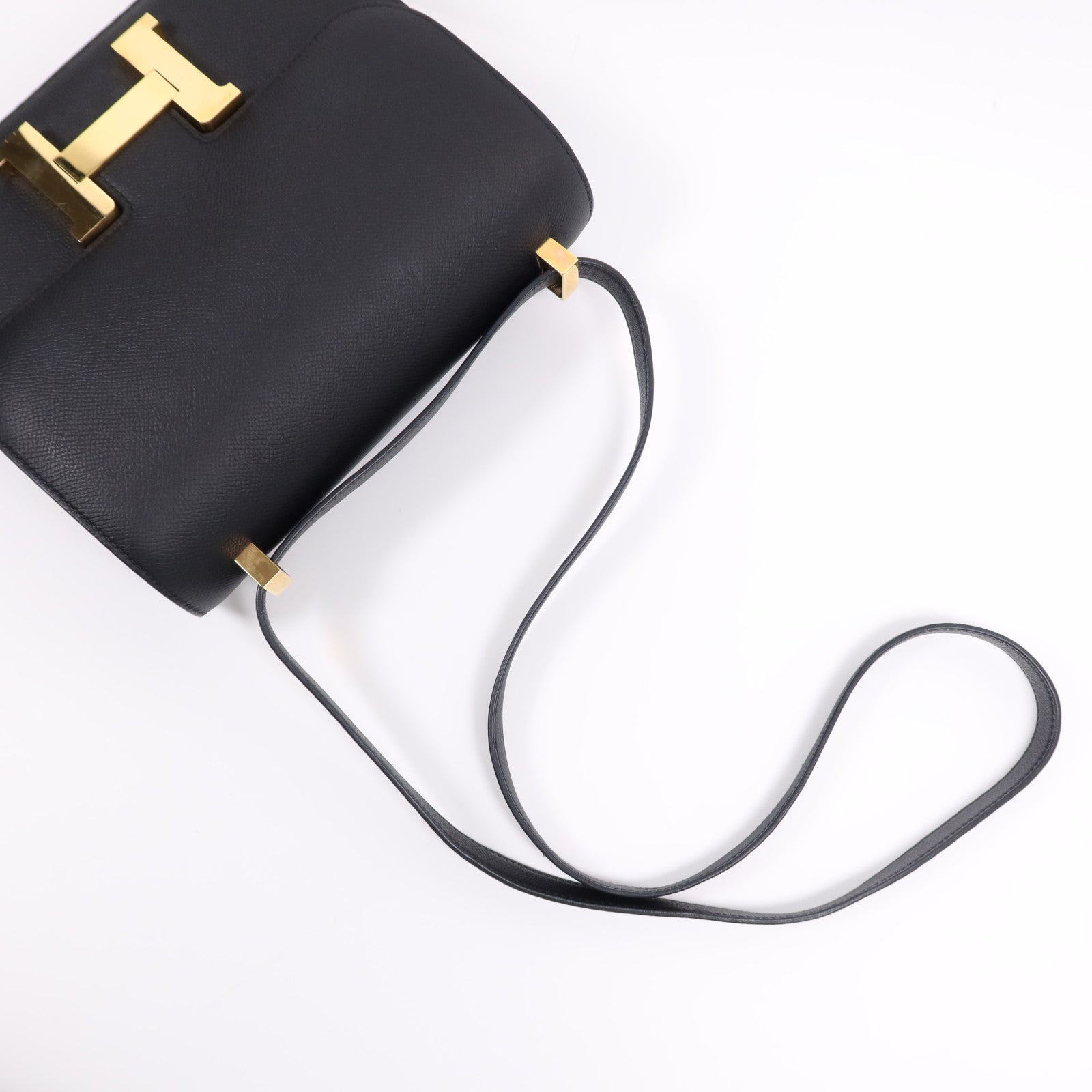 HERMES Epsom皮革Constance 24金扣肩背袋Noir