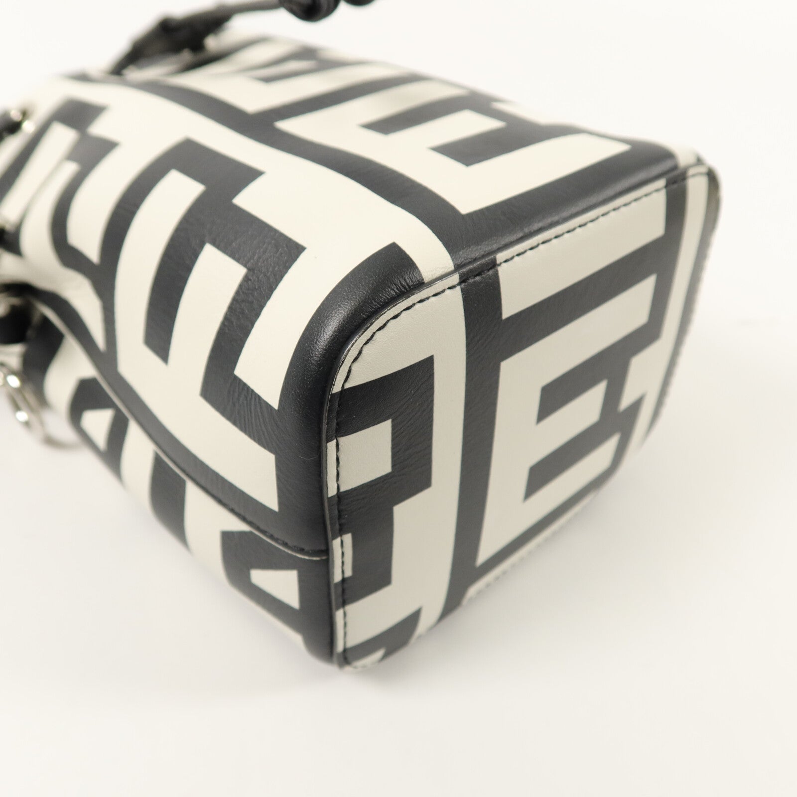 FENDI 牛皮皮革Mini Mon Tresor手挽肩背兩用袋