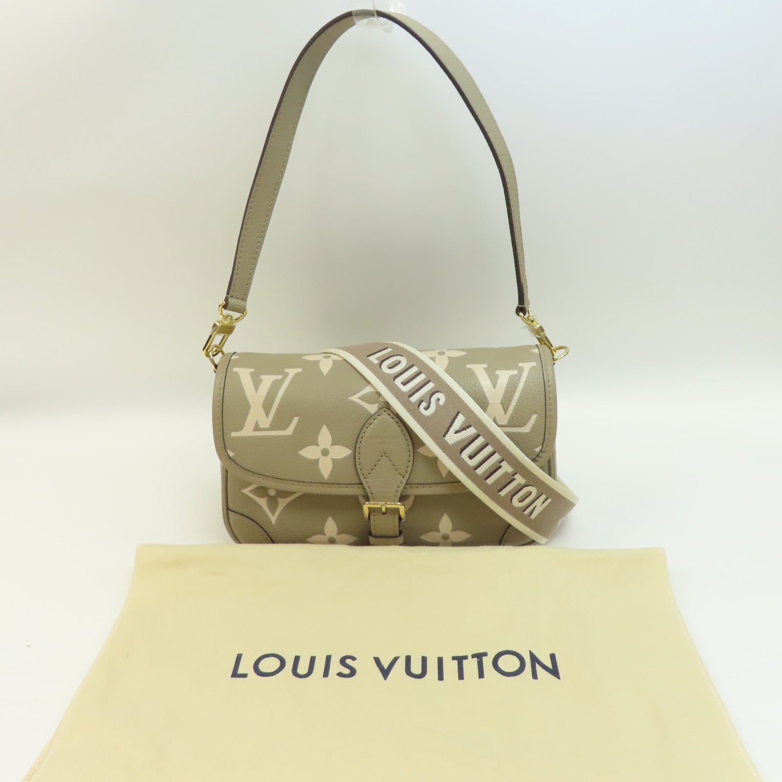 LOUIS VUITTON Monogram Empereinte Diane金扣肩背袋米色