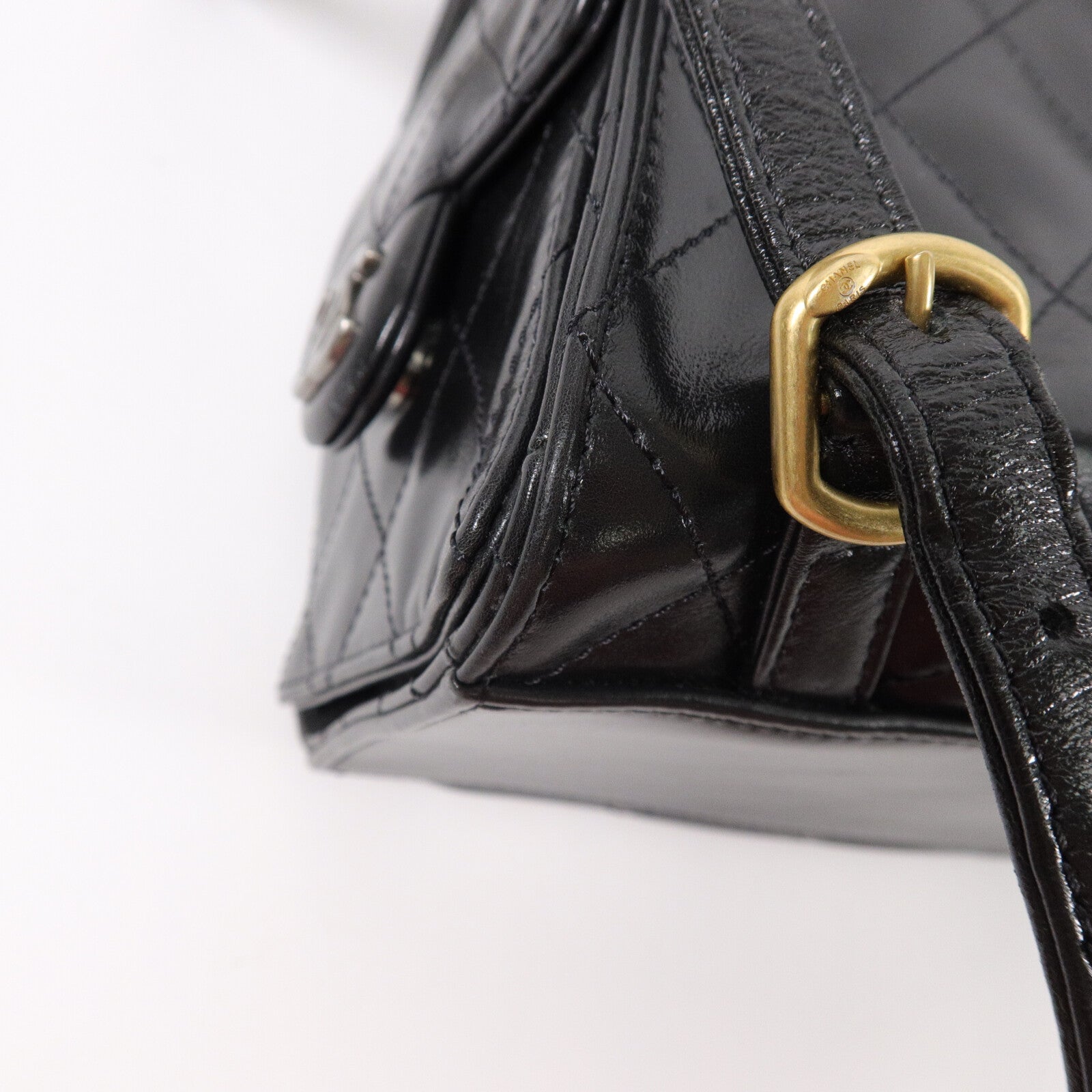 CHANEL 牛皮皮革Chanel 25 Backpack Medium鏈帶背包