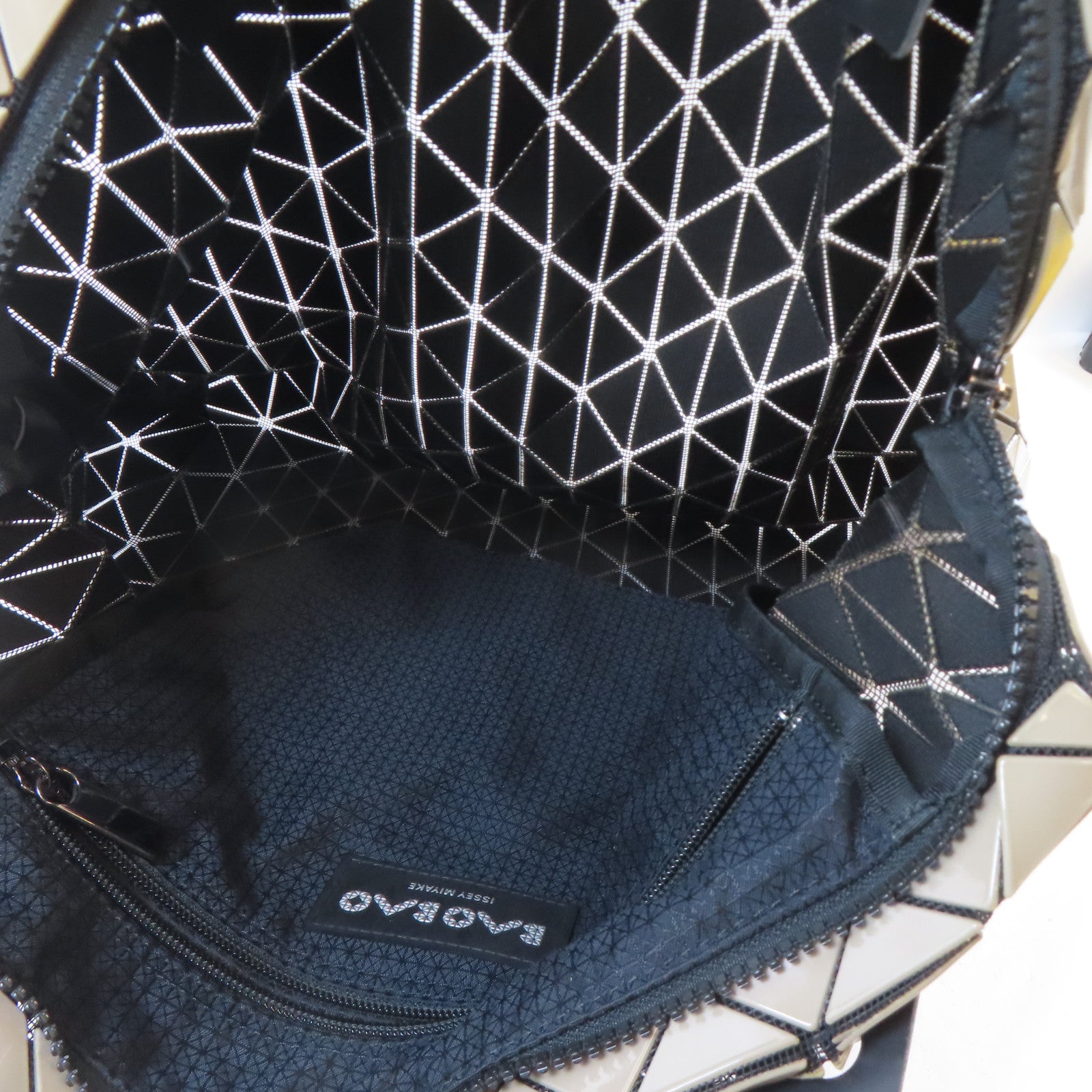 ISSEY MIYAKE PVC BAO BAO銀扣肩背袋/手挽袋灰色
