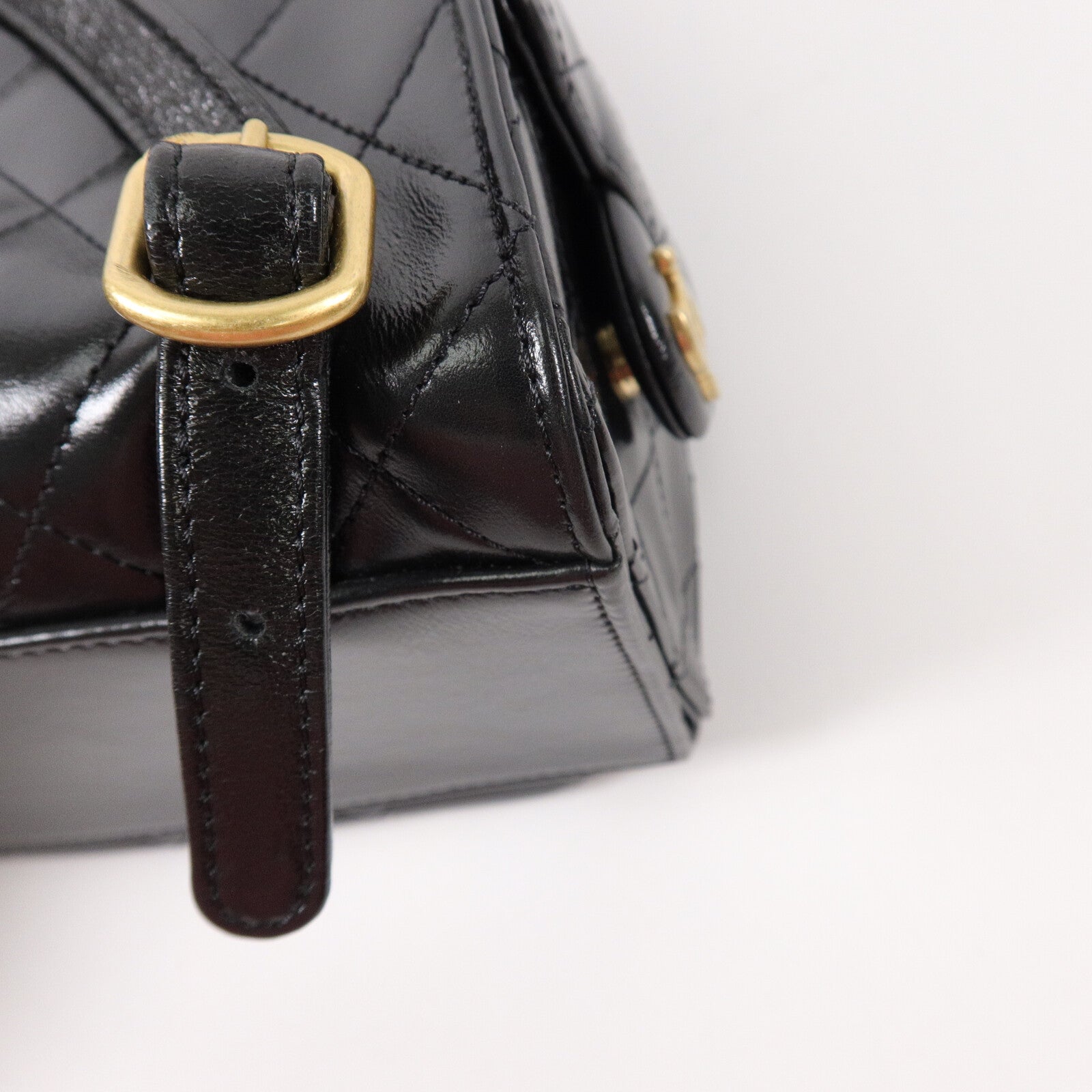 CHANEL 牛皮皮革Chanel 25 Backpack Medium鏈帶背包