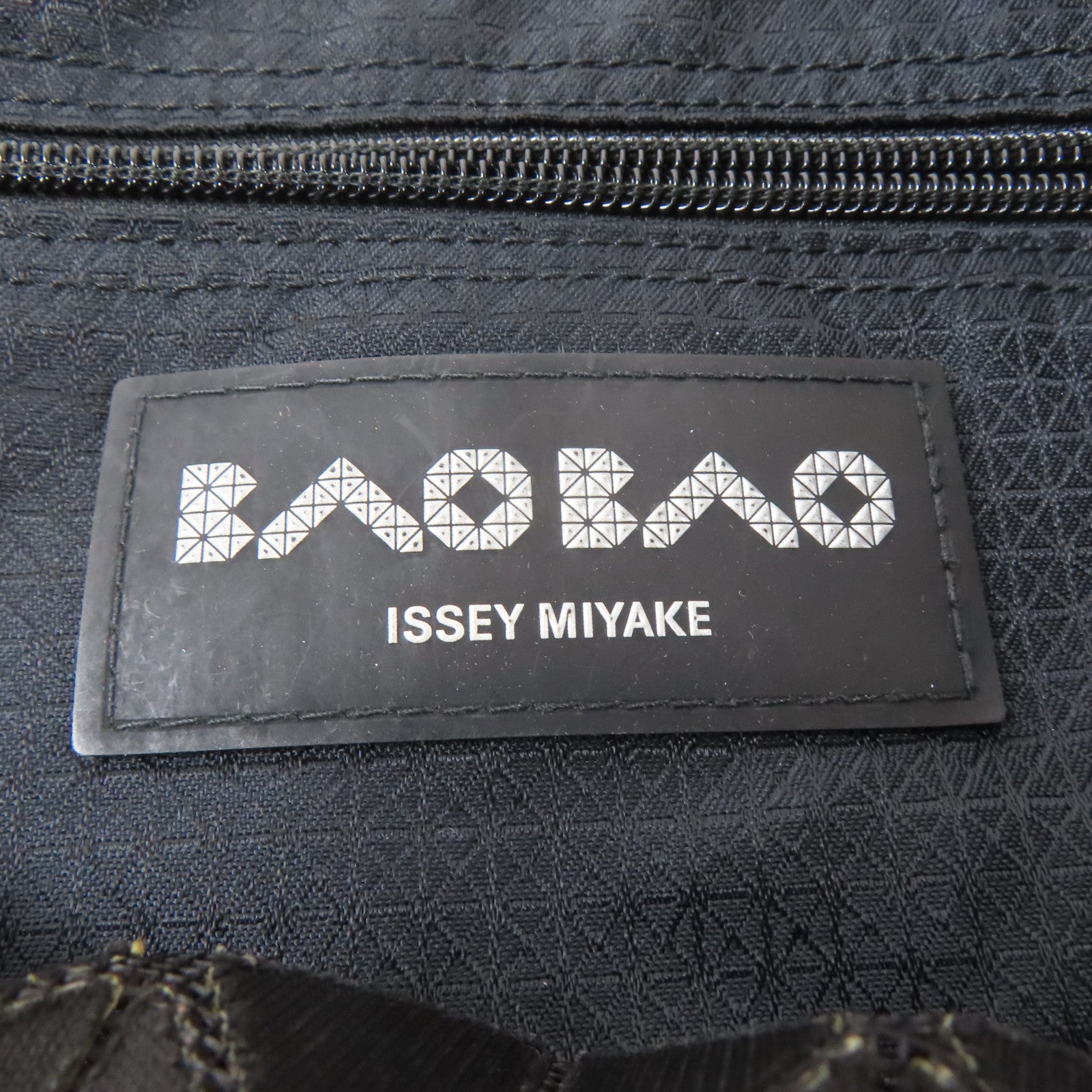 ISSEY MIYAKE PVC BAO BAO銀扣肩背袋/手挽袋灰色