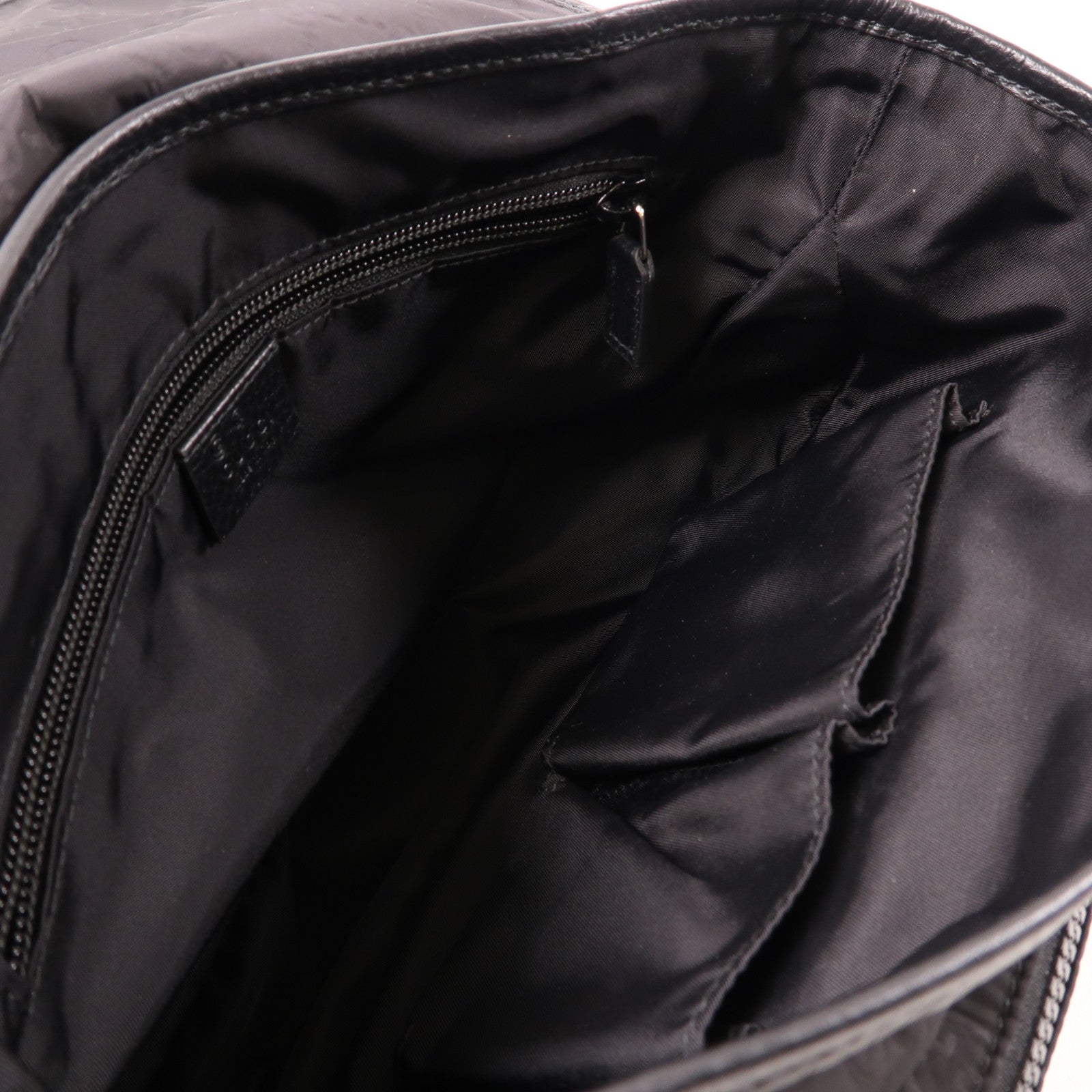GUCCI 尼龍Shoulder Bag銀扣肩背袋黑色