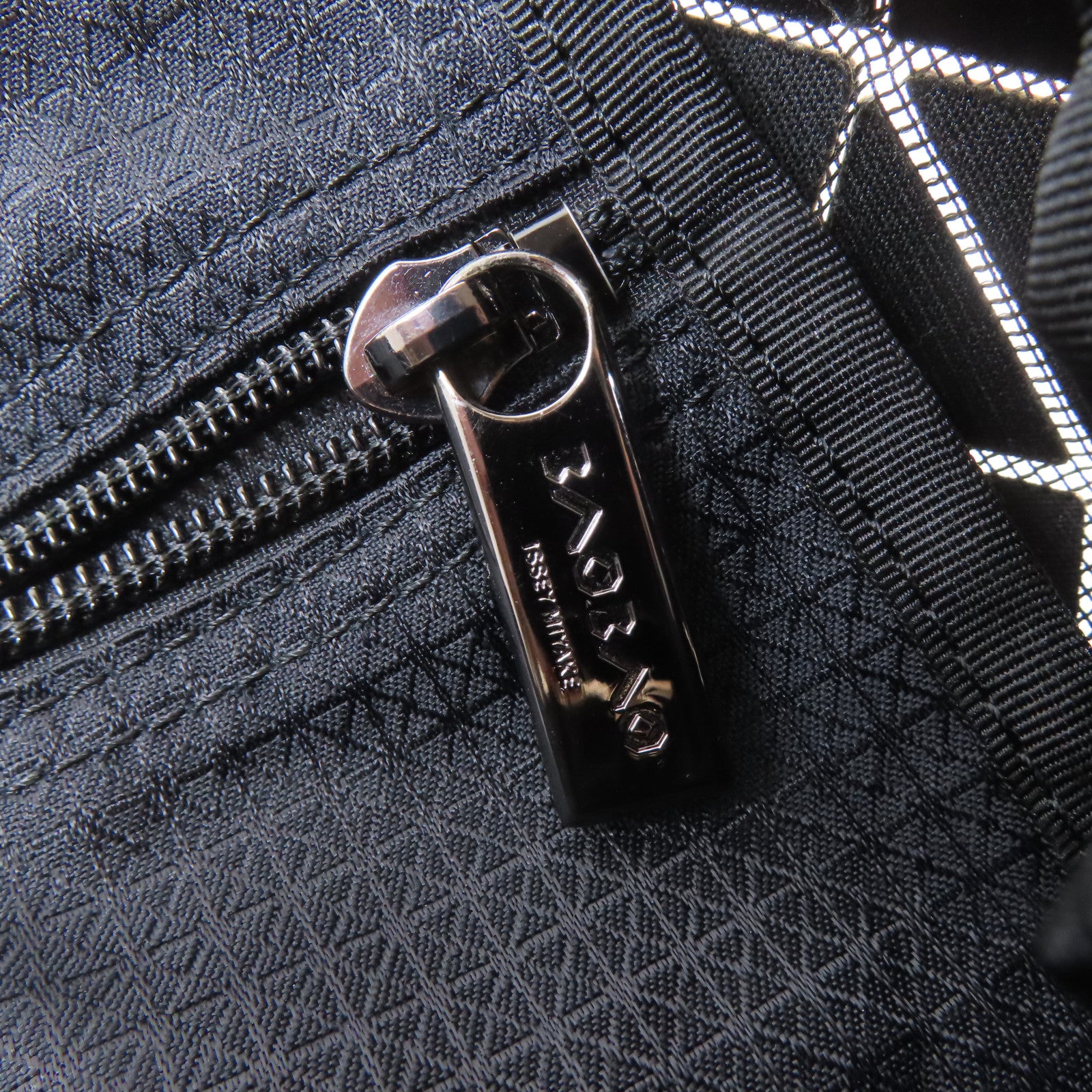 ISSEY MIYAKE PVC BAO BAO銀扣肩背袋/手挽袋灰色