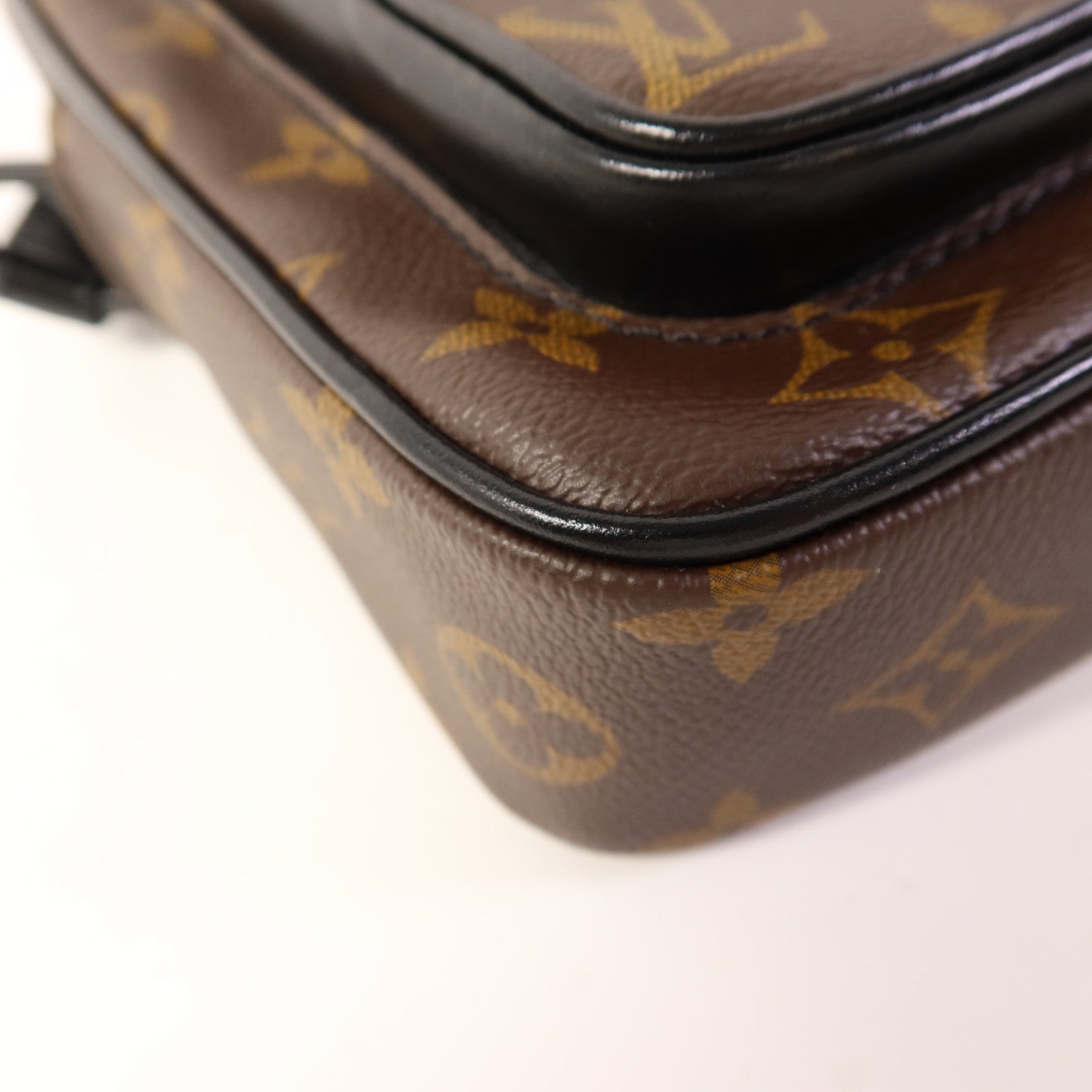 LOUIS VUITTON Monogram Macassar Christopher Wearable Wallet肩背袋