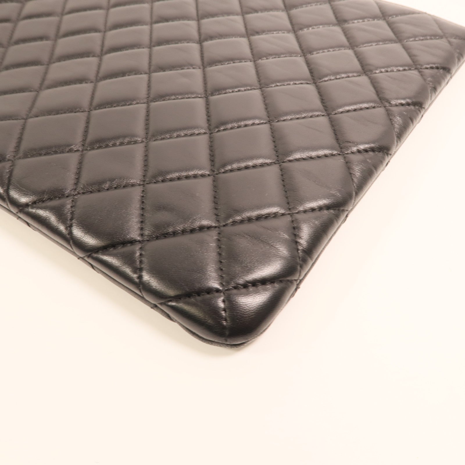 CHANEL 羊皮皮革Clutch金扣手拿包