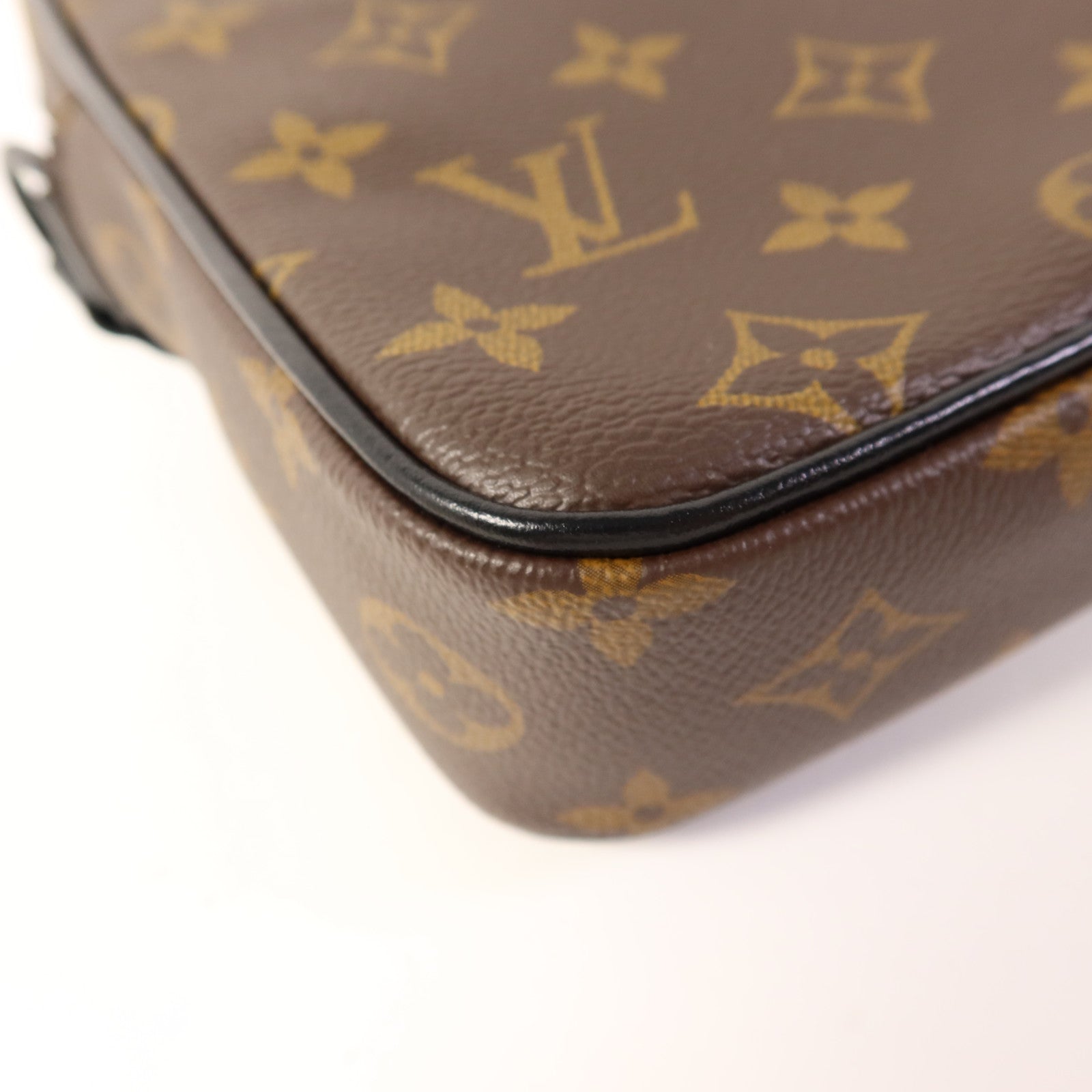 LOUIS VUITTON Monogram Macassar Christopher Wearable Wallet肩背袋