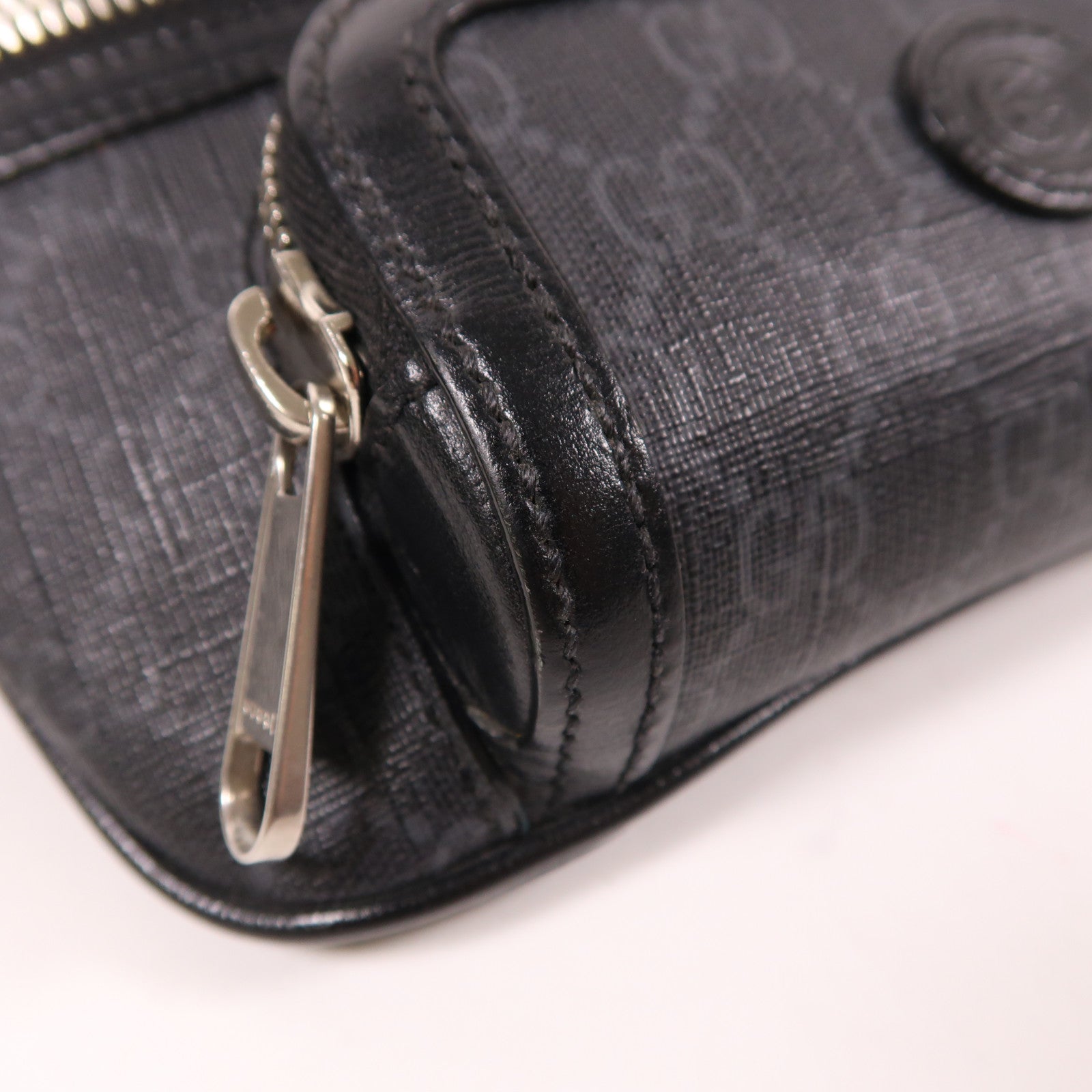 GUCCI 塗層帆布Waist Bag銀扣腰包