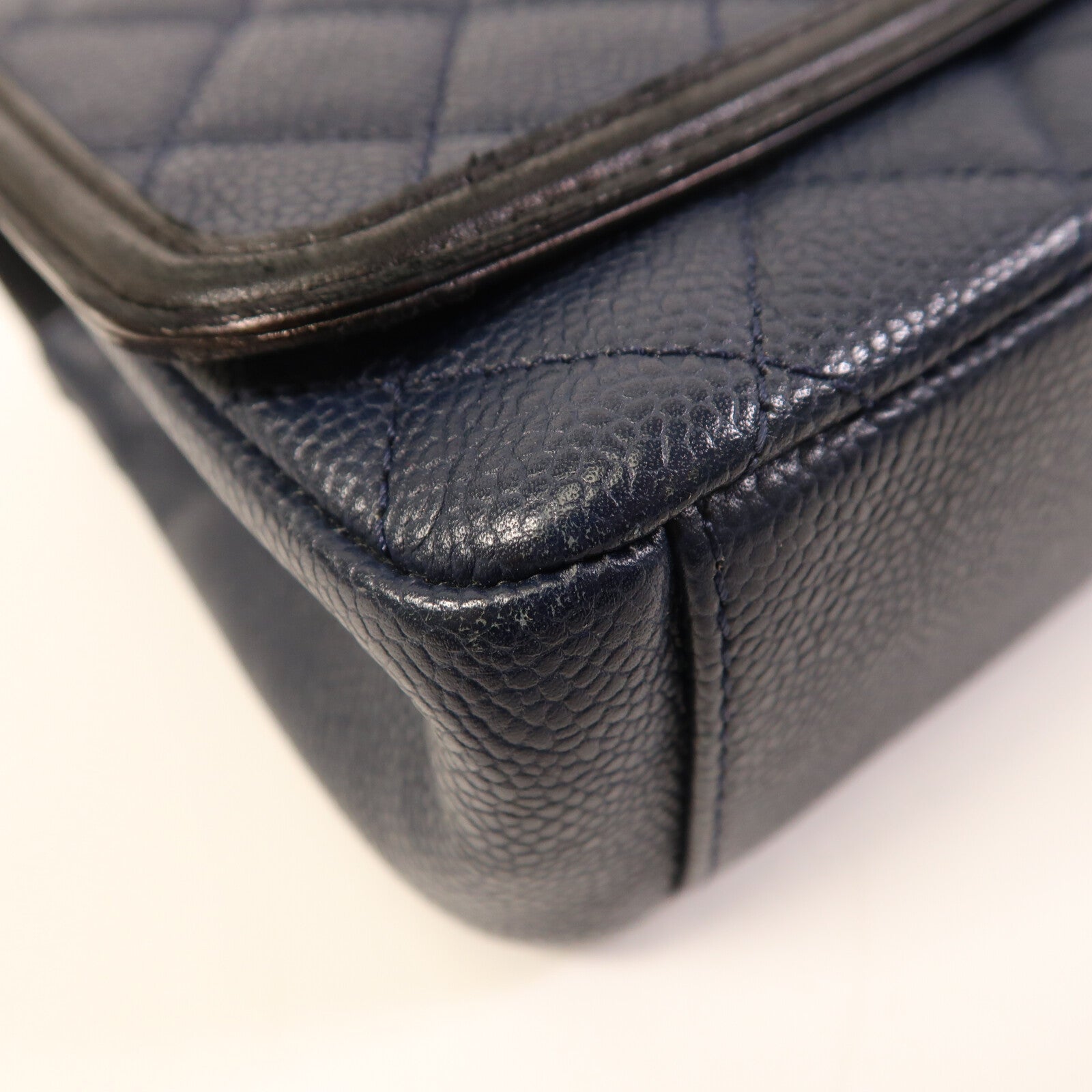 CHANEL 牛皮皮革Filigree Flap金扣鏈帶肩背袋