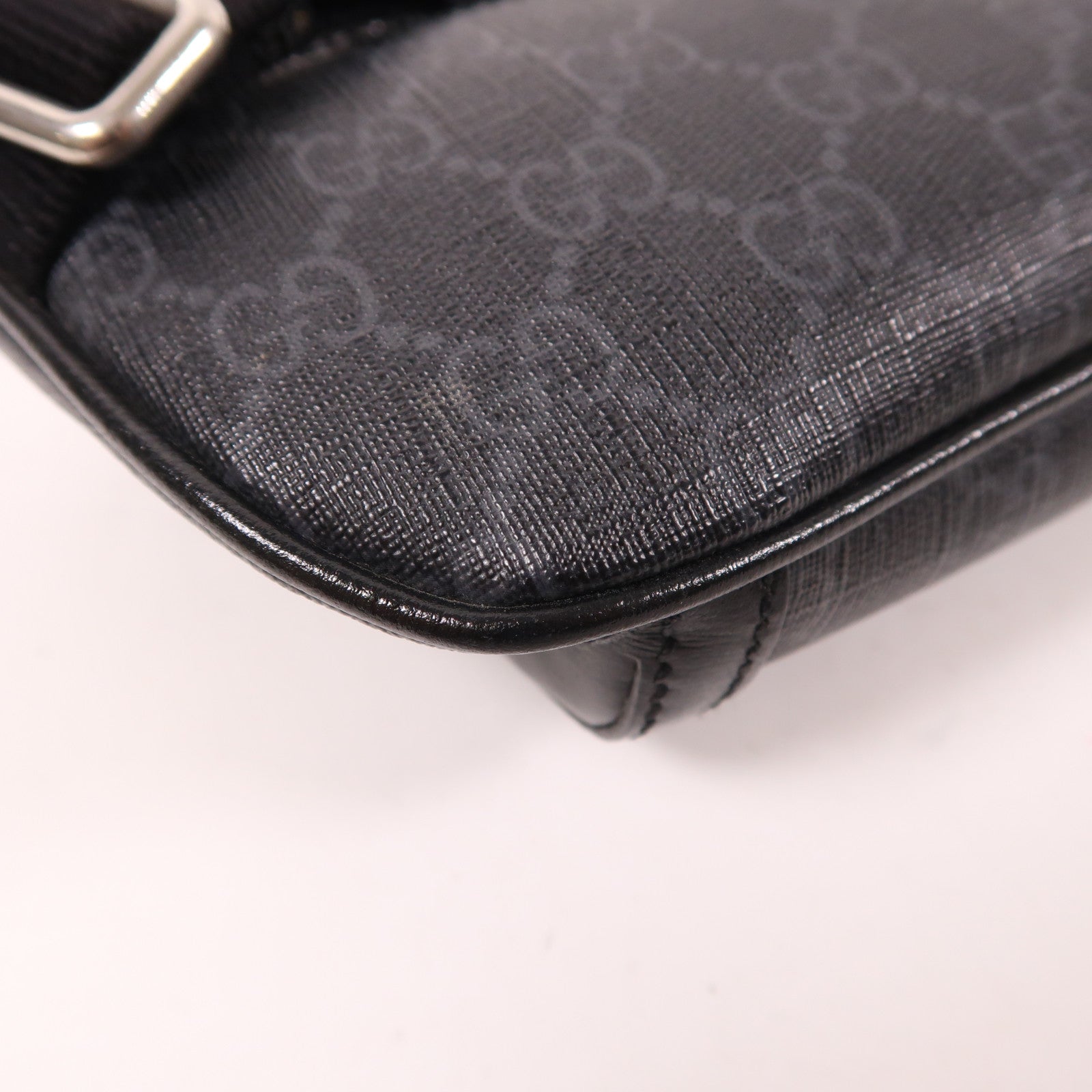 GUCCI 塗層帆布Waist Bag銀扣腰包