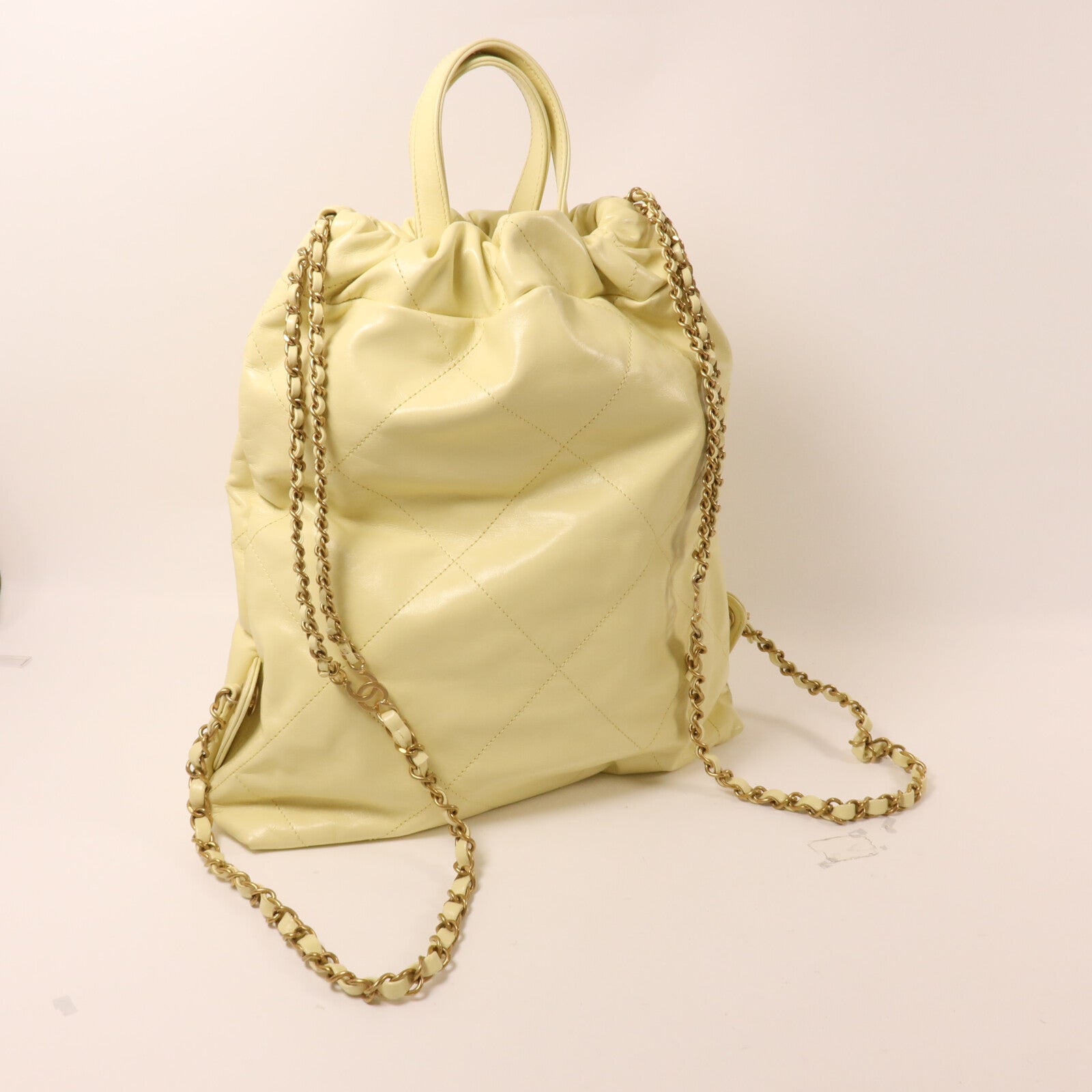 CHANEL 牛皮皮革Chanel 22鏈帶背包