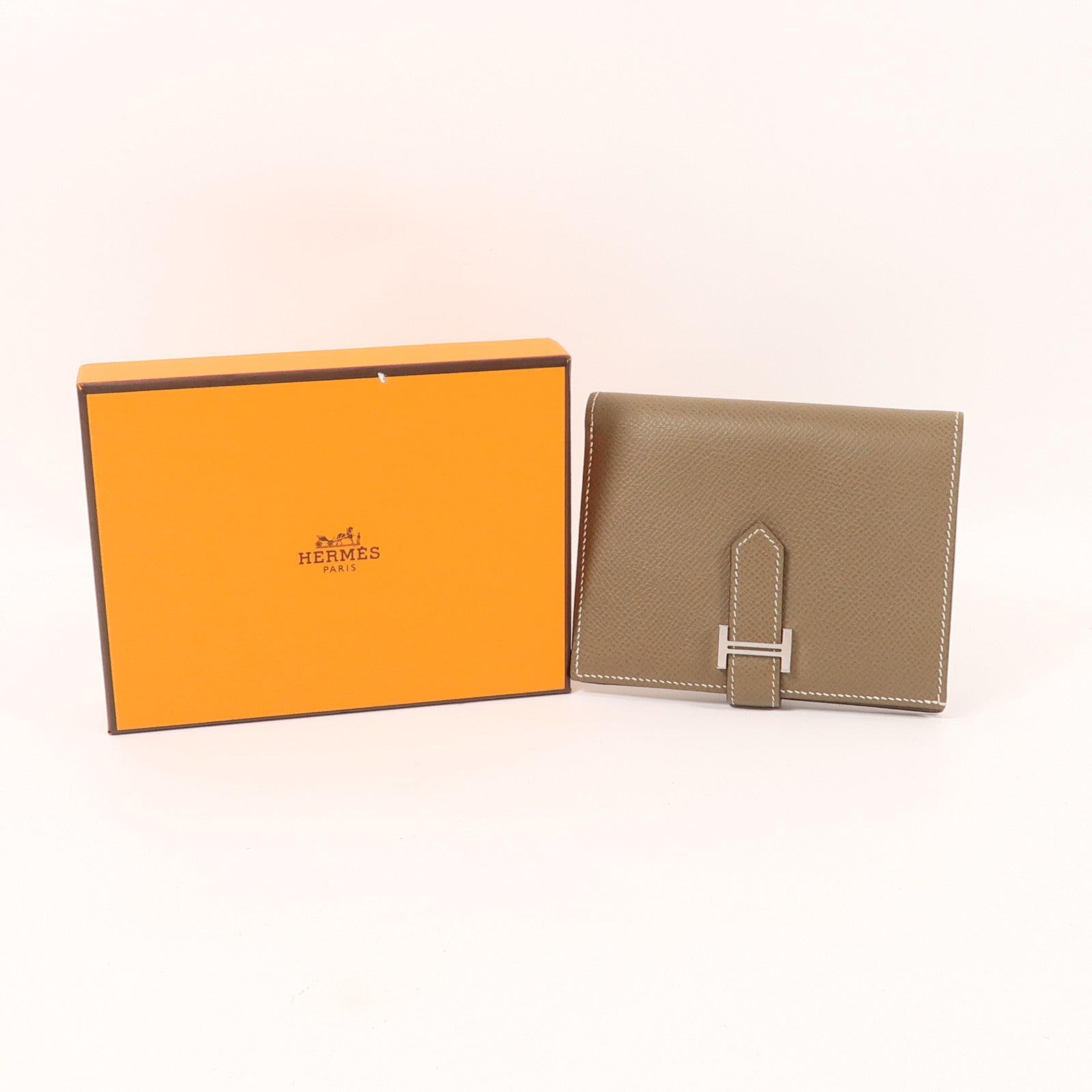 HERMES Epsom皮革Bearn Compact銀扣錢包Etoupe 18