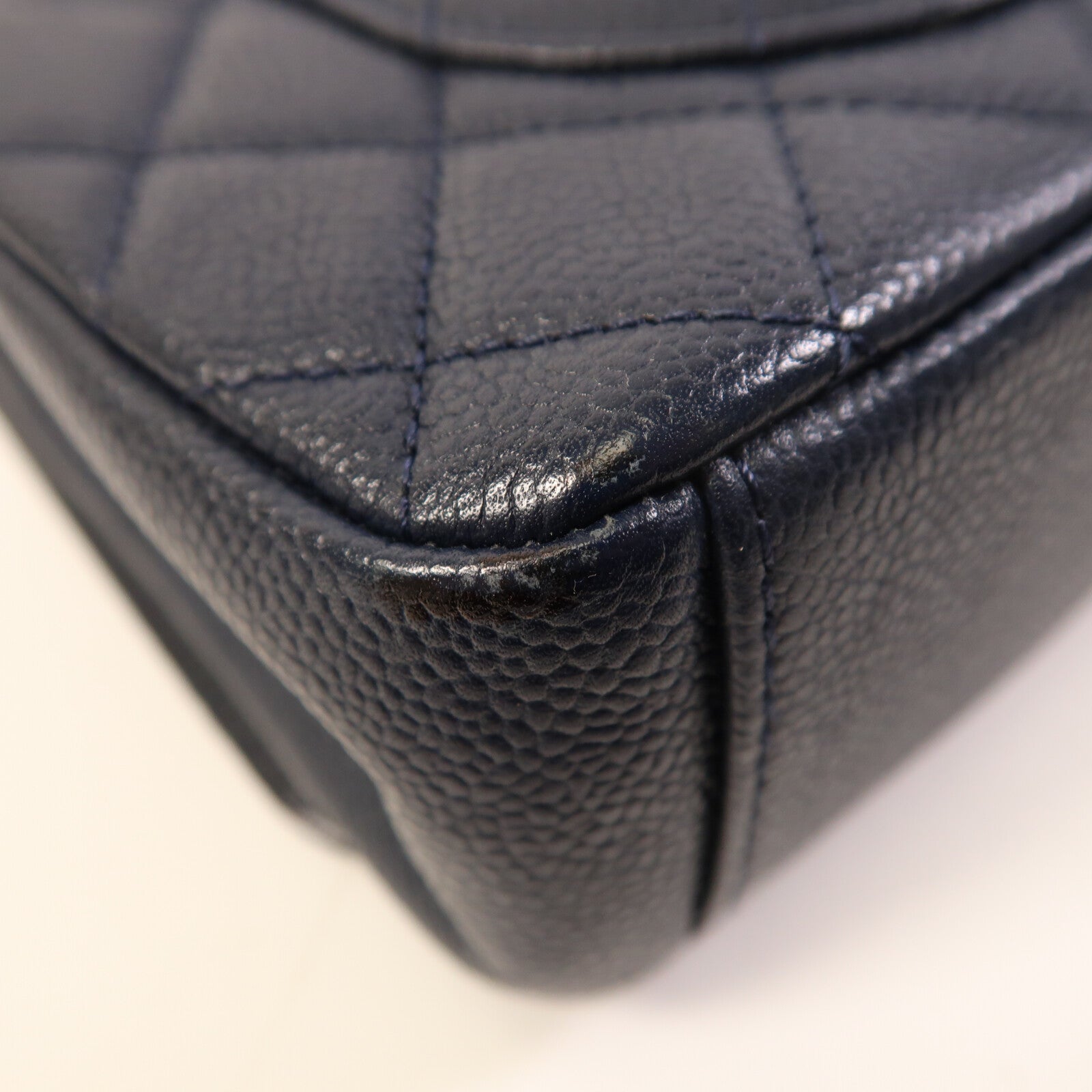 CHANEL 牛皮皮革Filigree Flap金扣鏈帶肩背袋