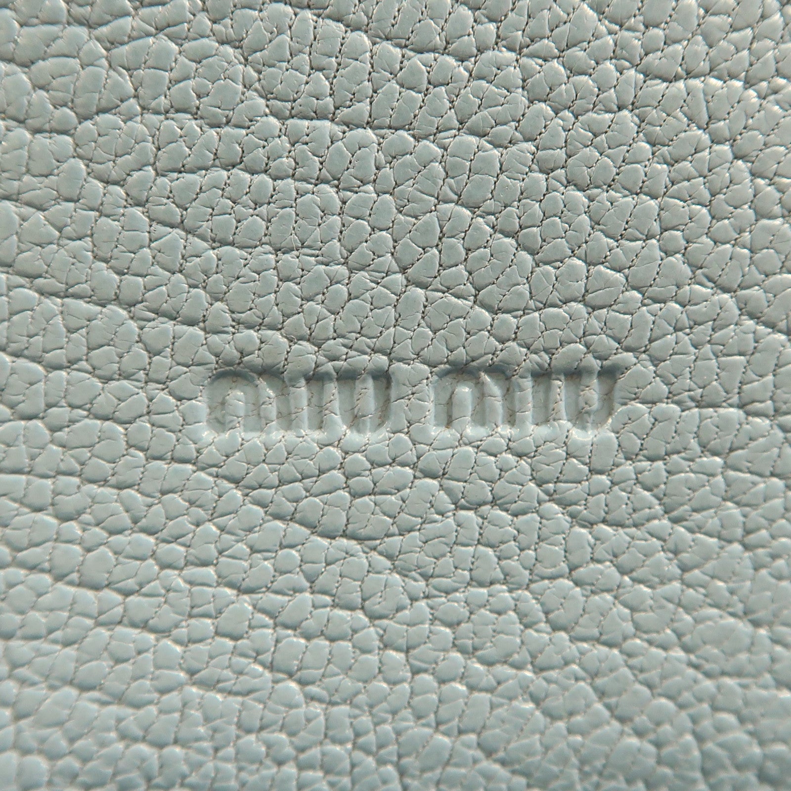 Miu Miu 【激減優惠】牛皮皮革Long Wallet金扣長錢包藍色/白色