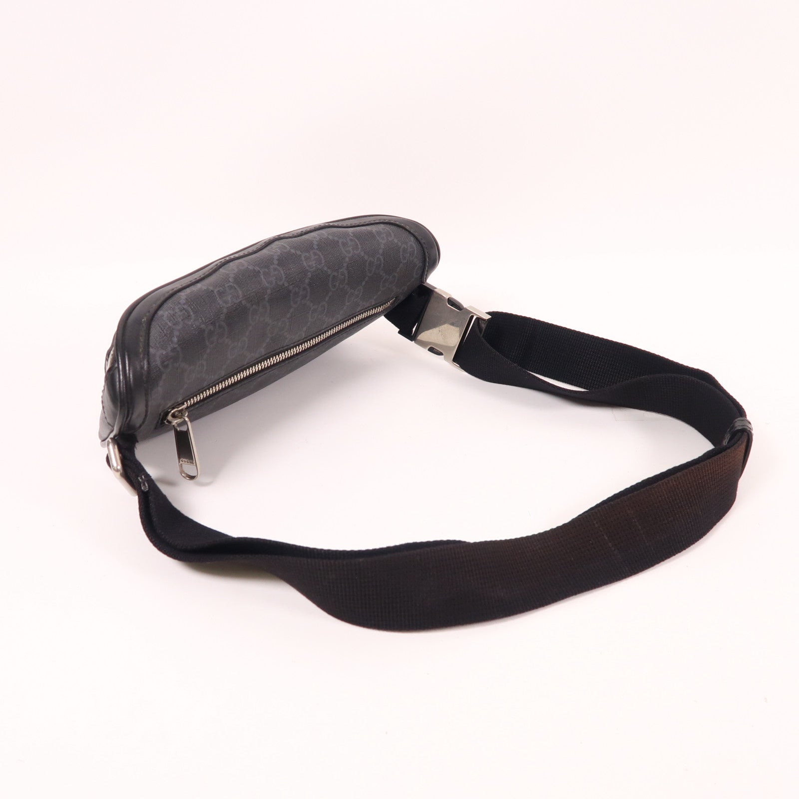 GUCCI 塗層帆布Waist Bag銀扣腰包