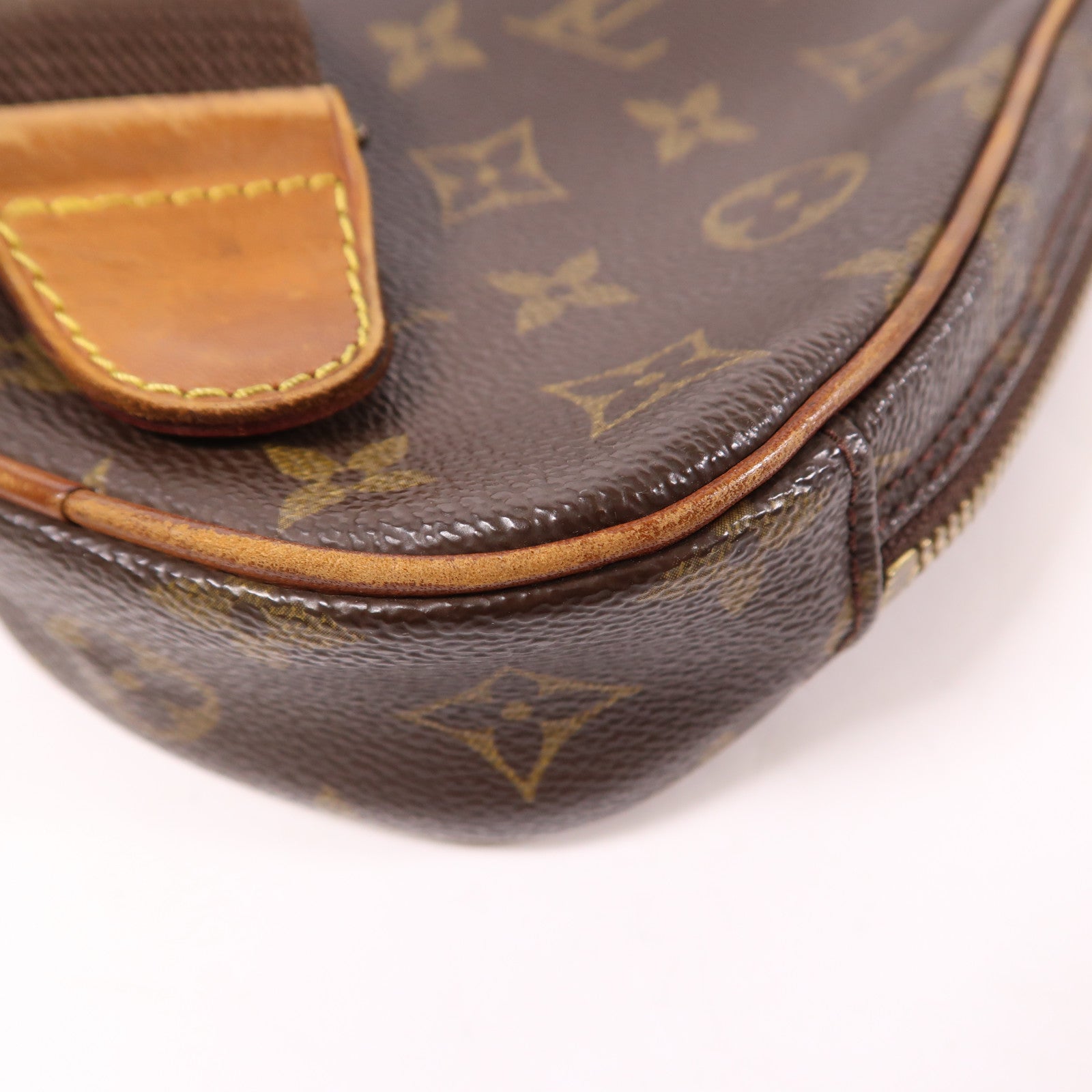 LOUIS VUITTON Monogram Pochette Gange金扣腰包