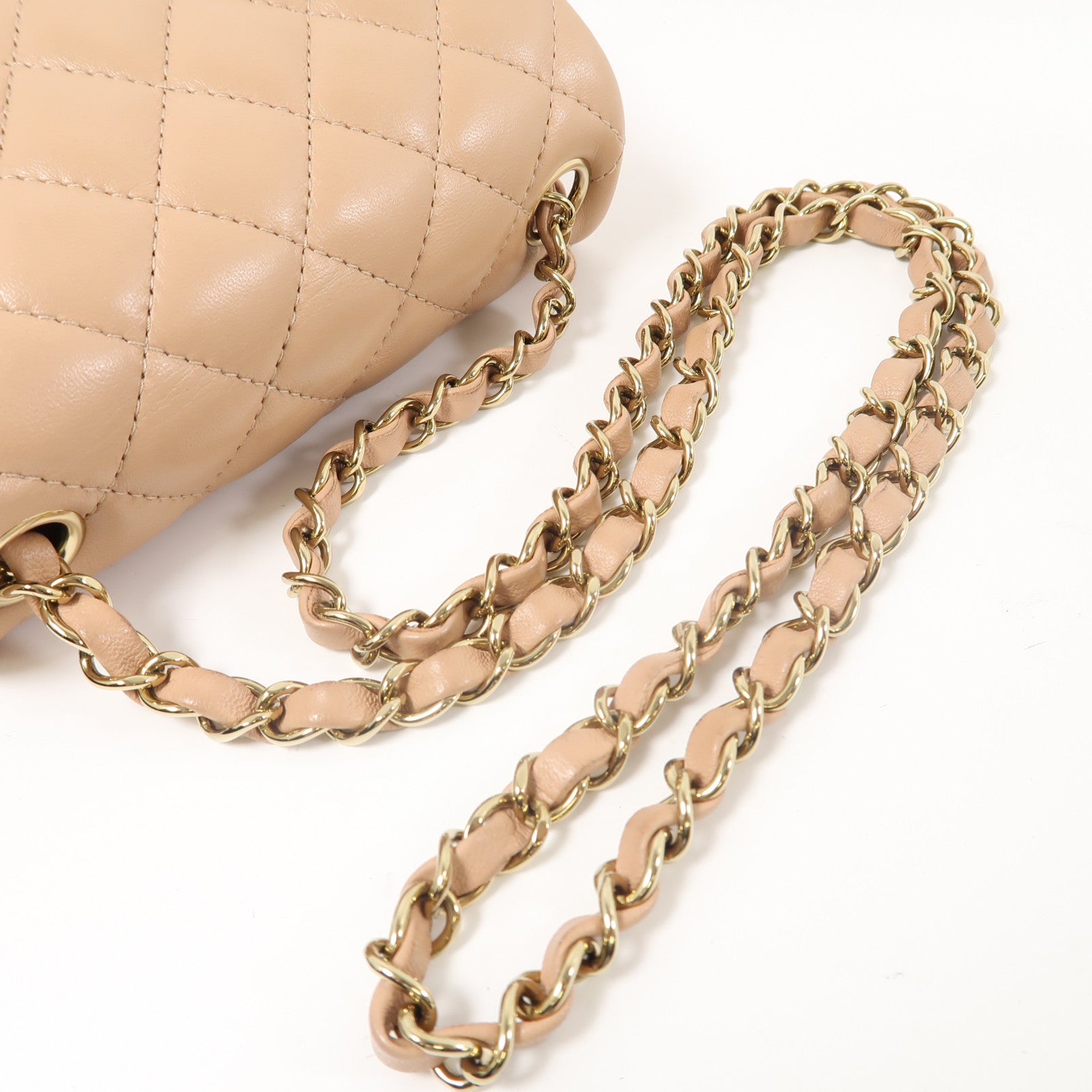 CHANEL 菱格羊皮皮革Chain Shoulder金扣鏈帶肩背袋米色