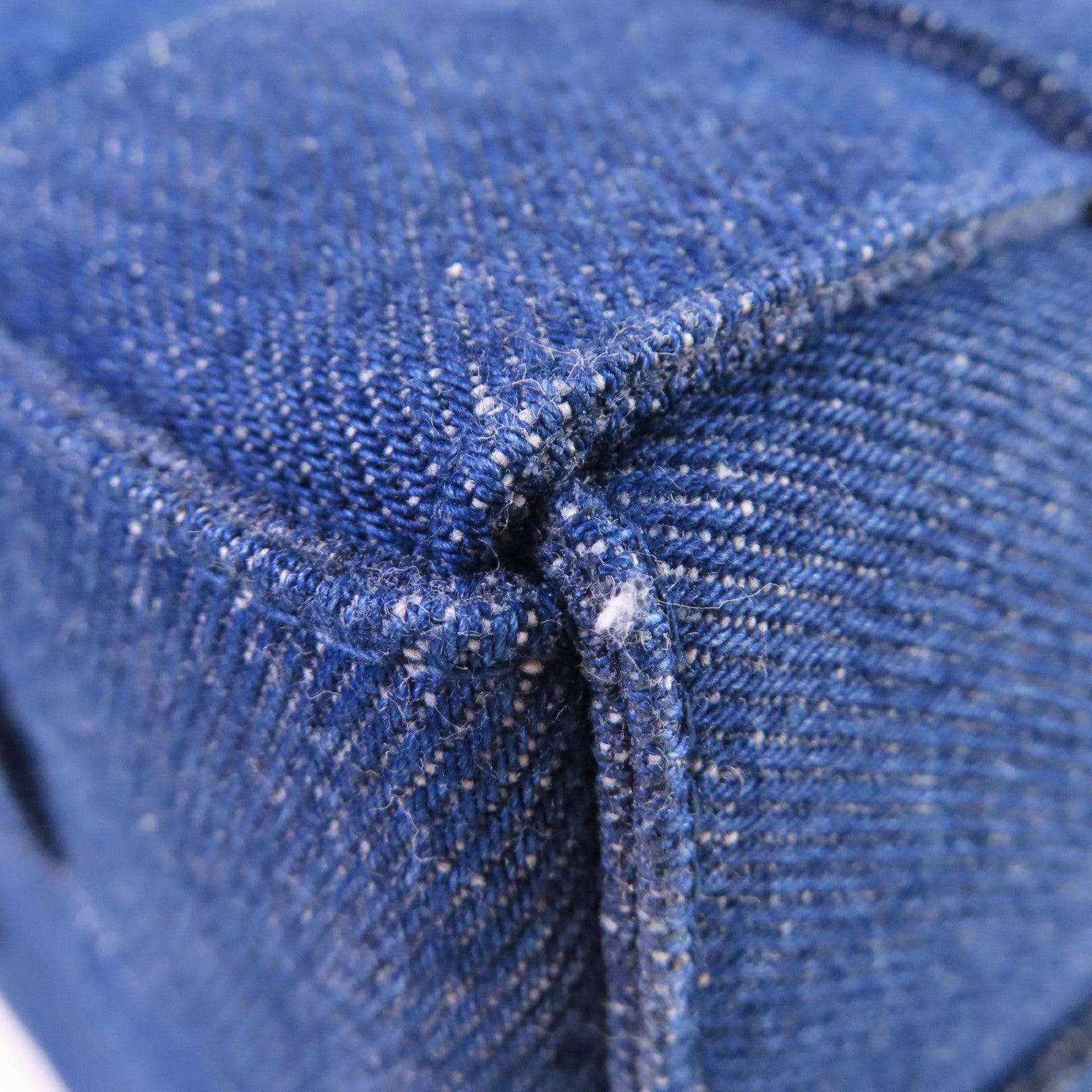 BOTTEGA VENETA 【激減優惠】織紋牛仔布Cassette Bucket Shoulder Bag肩背袋藍色