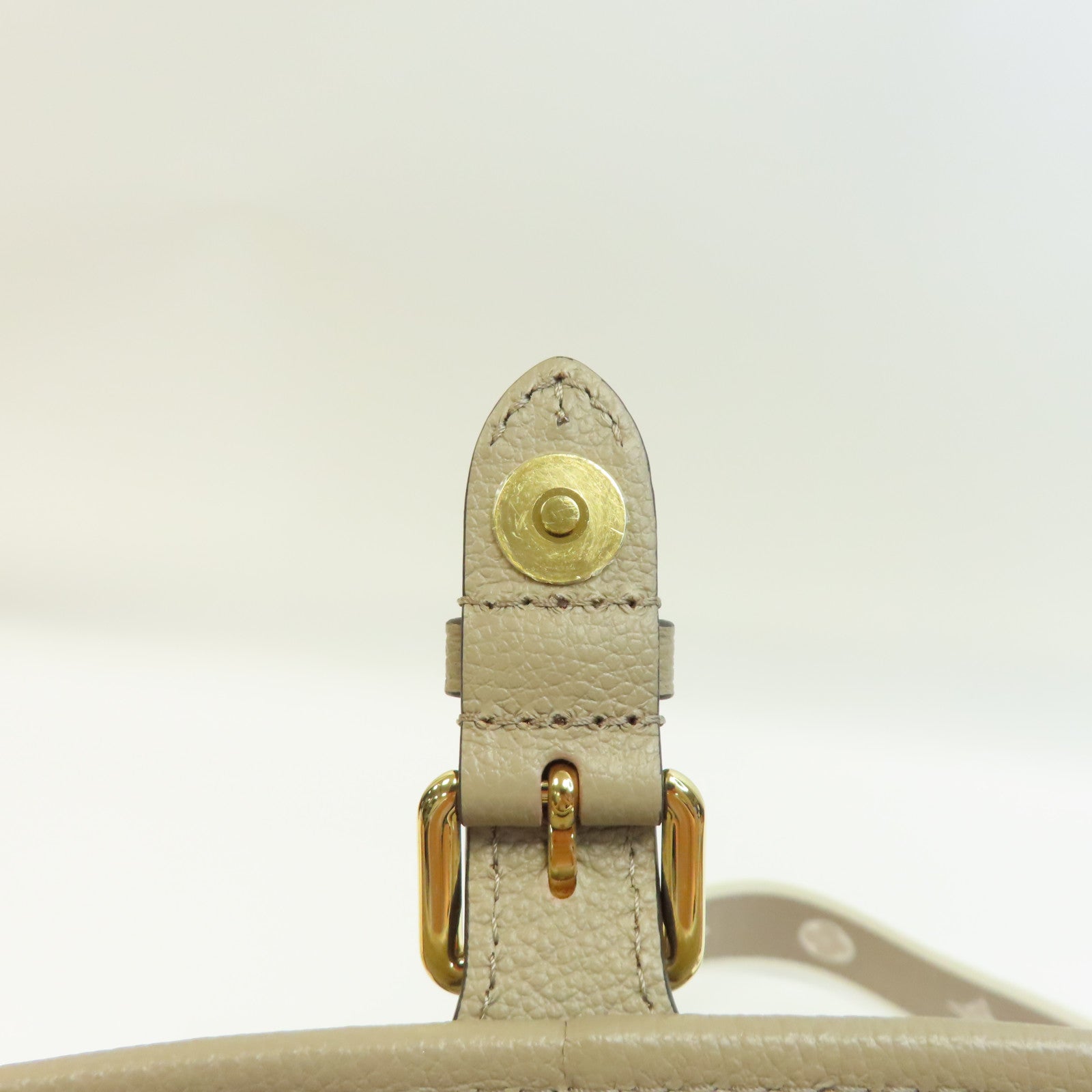 LOUIS VUITTON Monogram Empereinte Diane金扣肩背袋米色