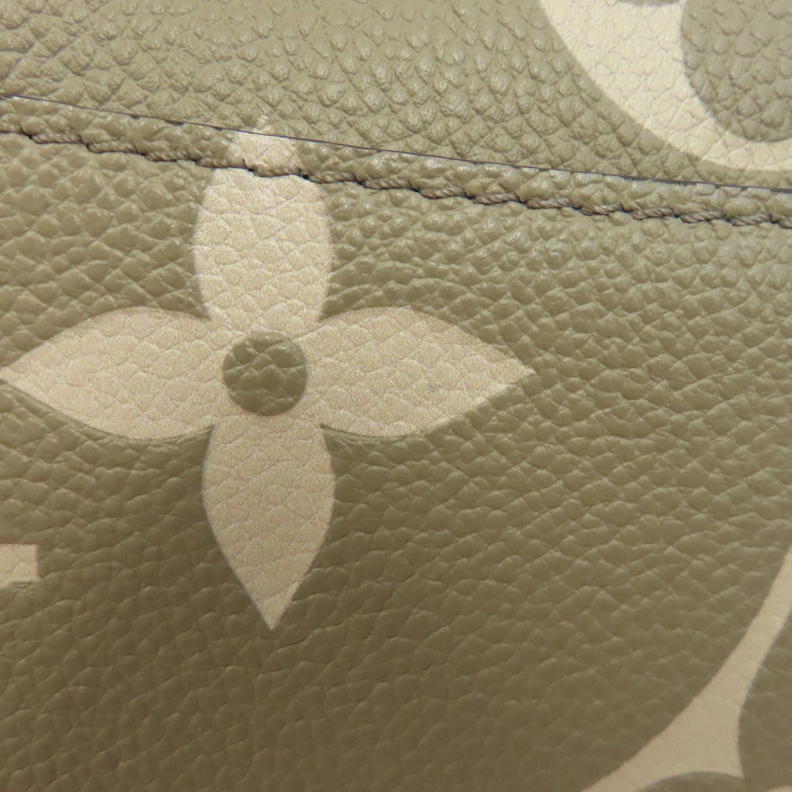 LOUIS VUITTON Monogram Empereinte Diane金扣肩背袋米色