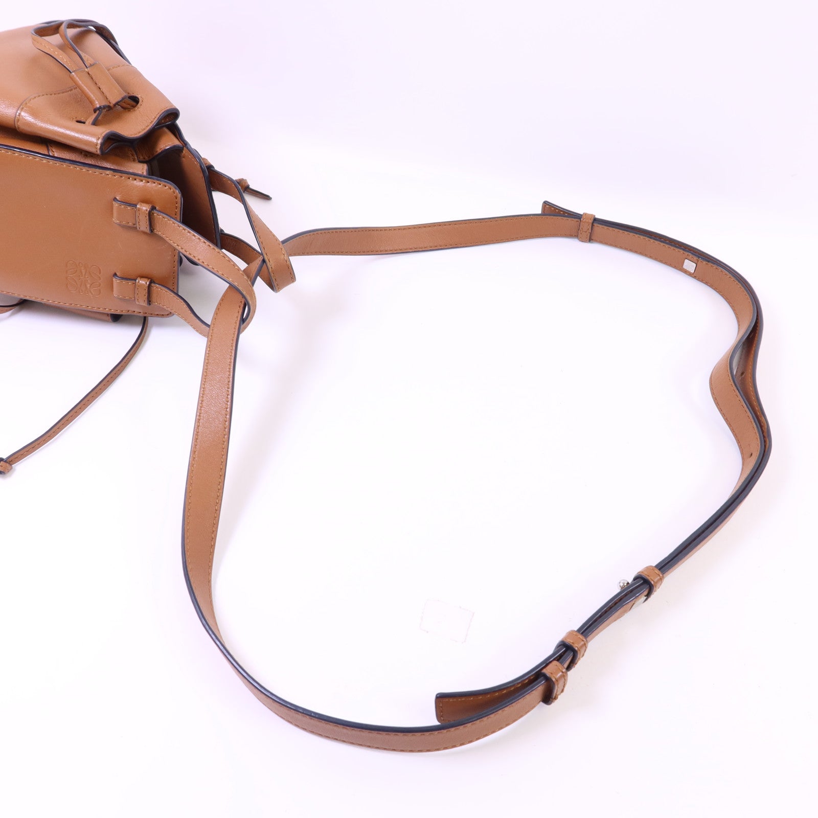 LOEWE 牛皮皮革Mini Hammock Drawstring銀扣手挽肩背兩用袋