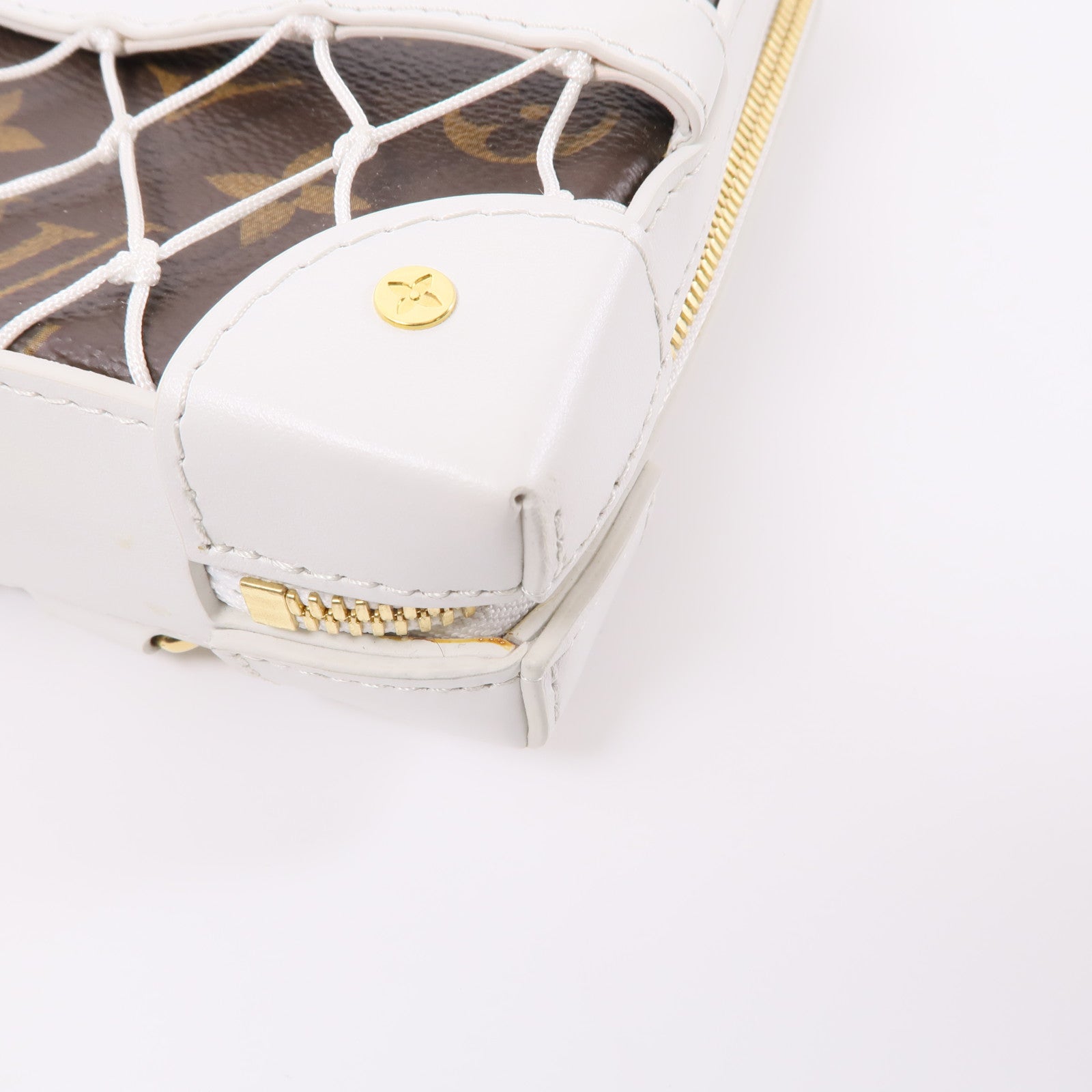 LOUIS VUITTON Monogram/皮革LV x NBA Soft Trunk金扣鏈帶肩背袋棕色/白色