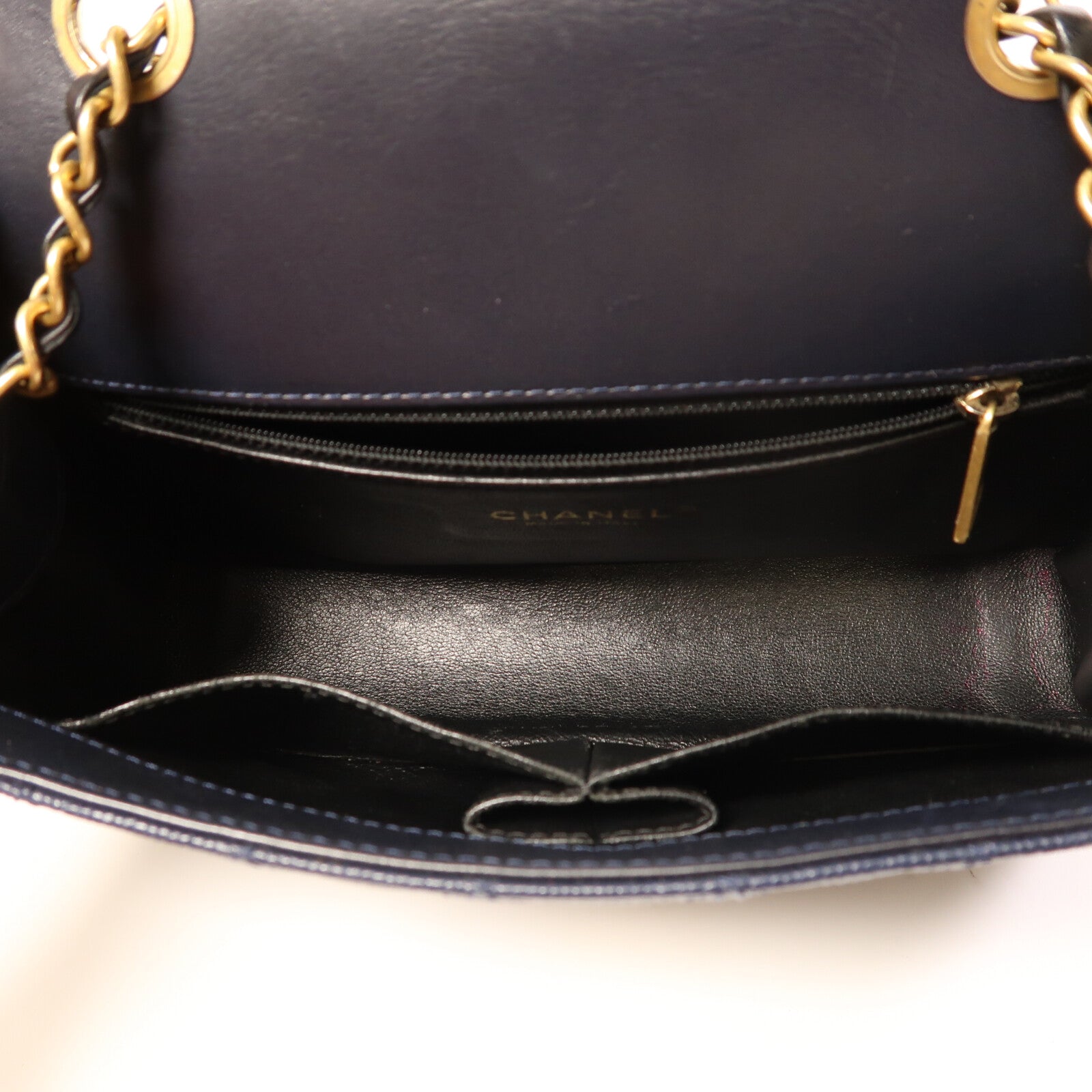 CHANEL 牛皮皮革Filigree Flap金扣鏈帶肩背袋