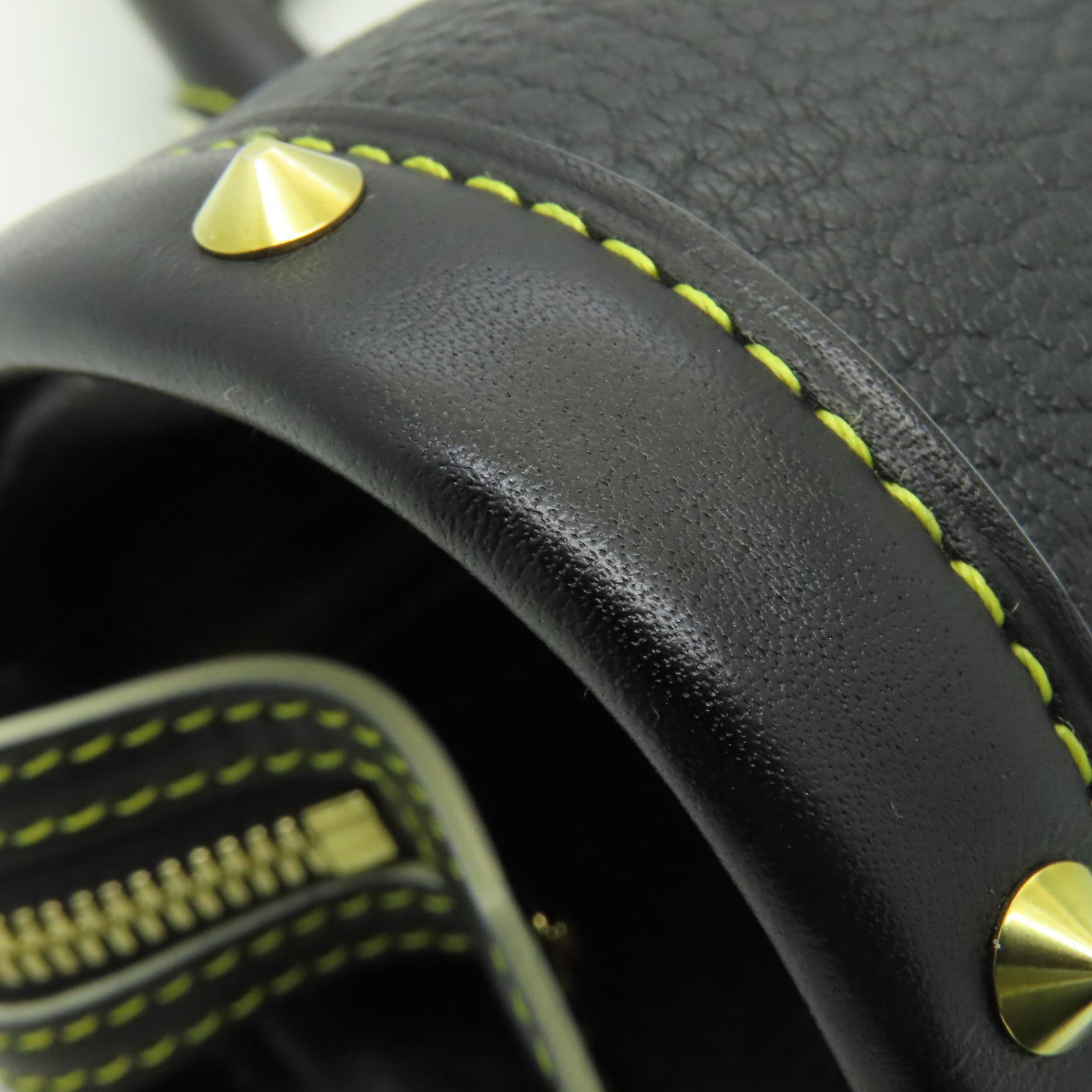 LOUIS VUITTON 【激減優惠】牛皮皮革Epanui PM金扣手挽袋黑色