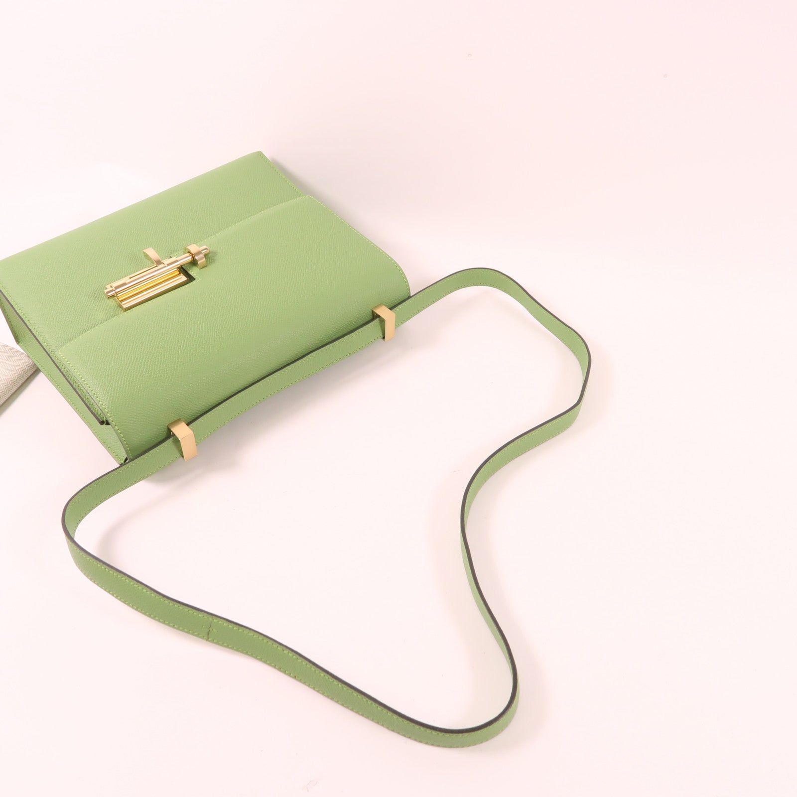 HERMES Epsom皮革Verrou 23金扣肩背袋Vert Criquet