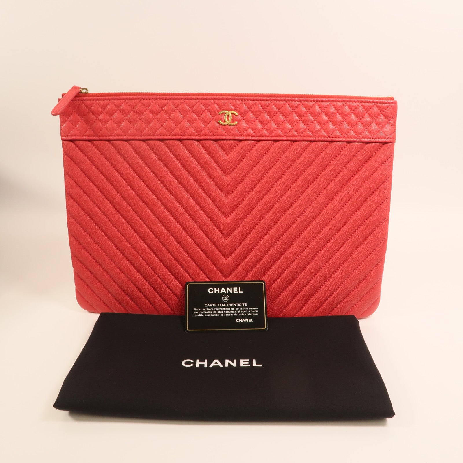 CHANEL 牛皮皮革Clutch金扣手拿包