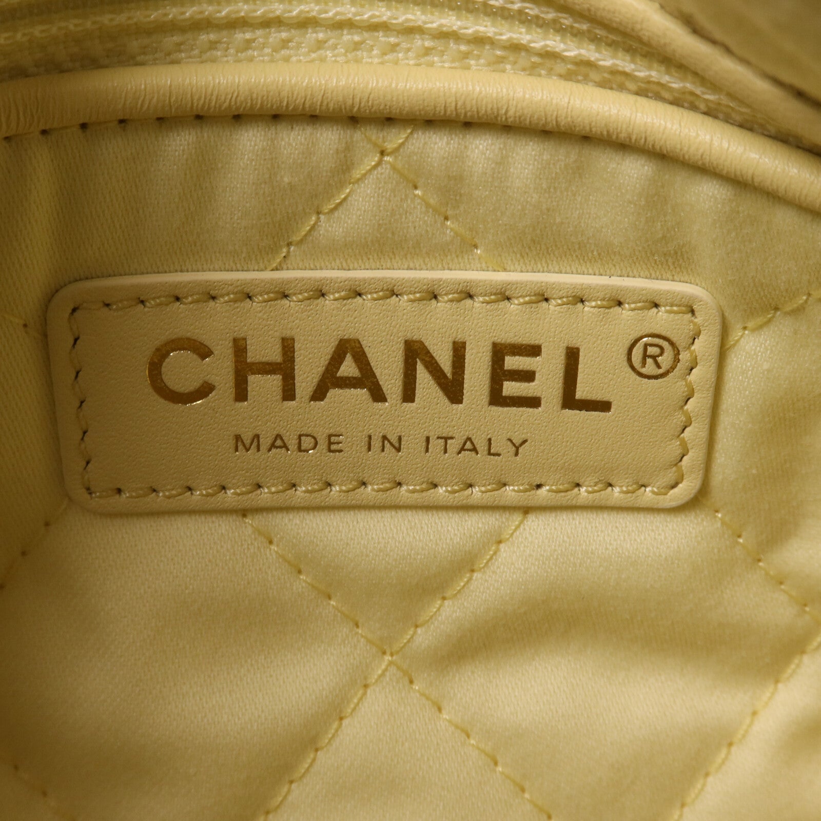 CHANEL 牛皮皮革Chanel 22鏈帶背包
