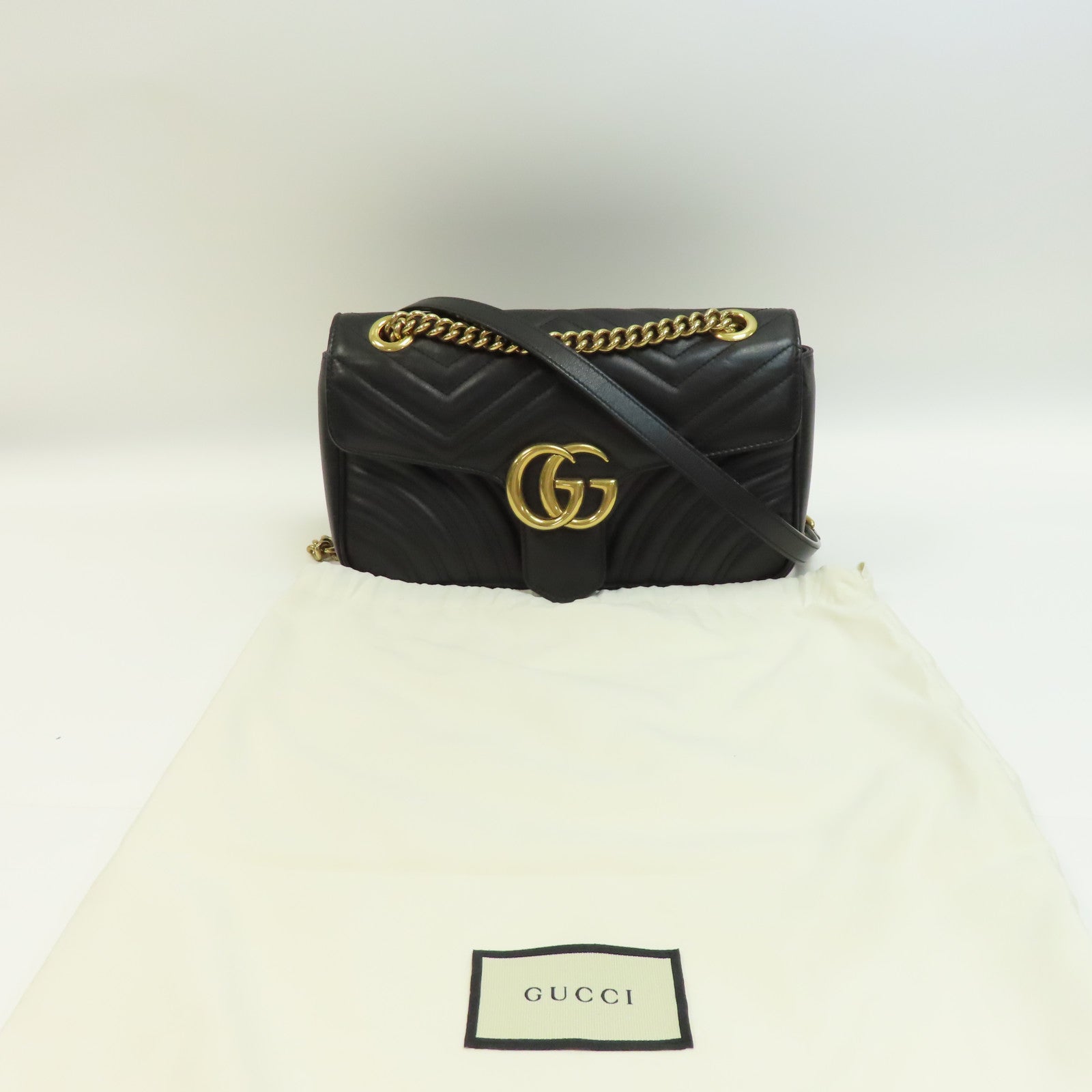GUCCI 牛皮皮革GG Marmont金扣鏈帶肩背袋黑色