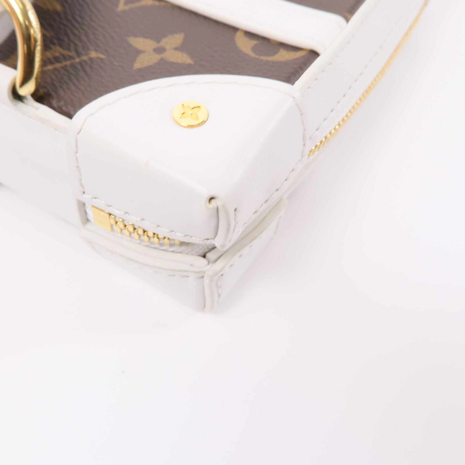 LOUIS VUITTON Monogram/皮革LV x NBA Soft Trunk金扣鏈帶肩背袋棕色/白色